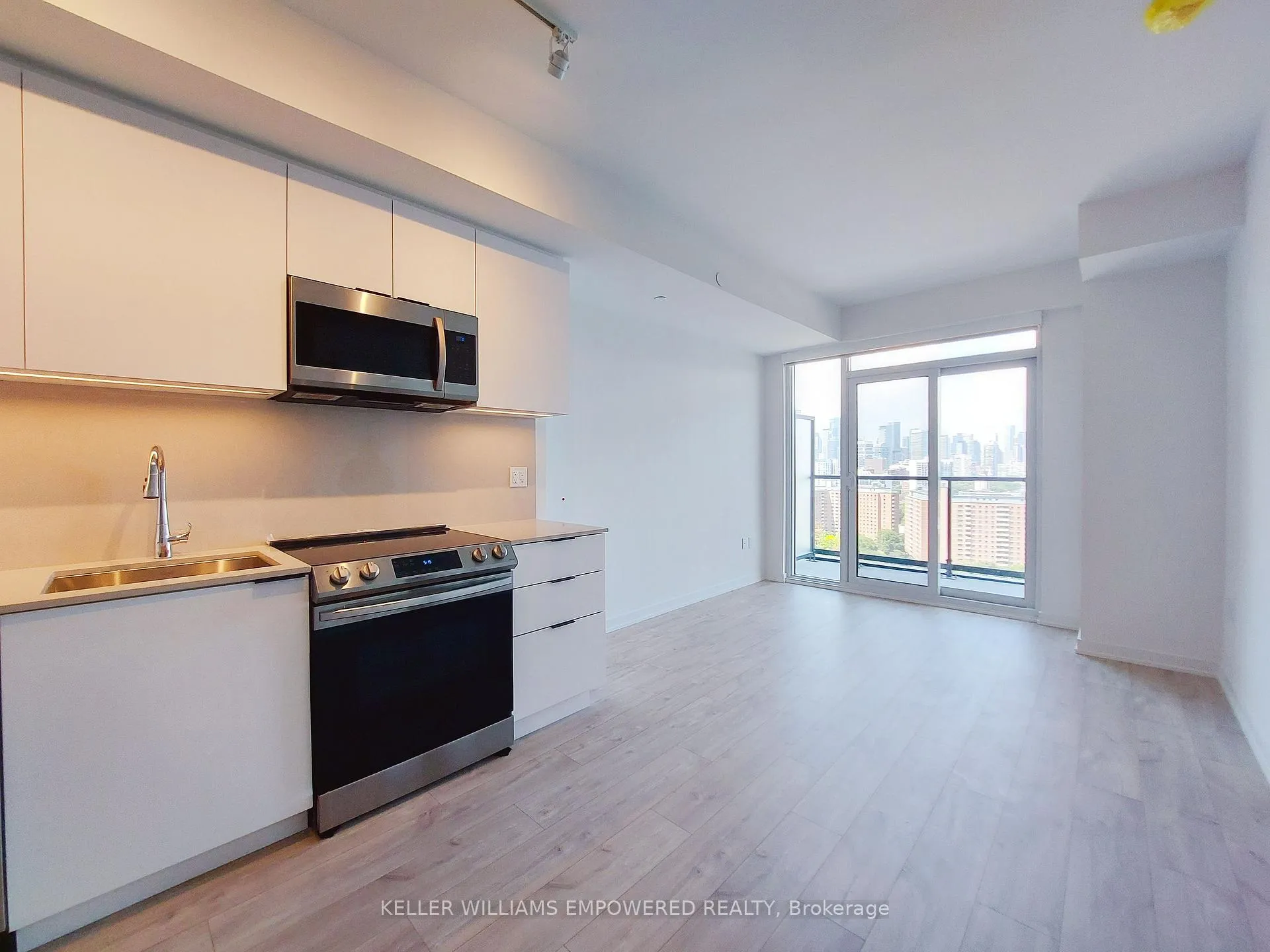 Photo 6 of Unit 2110, 48 Power Street, Toronto, Moss Park — HOMEH