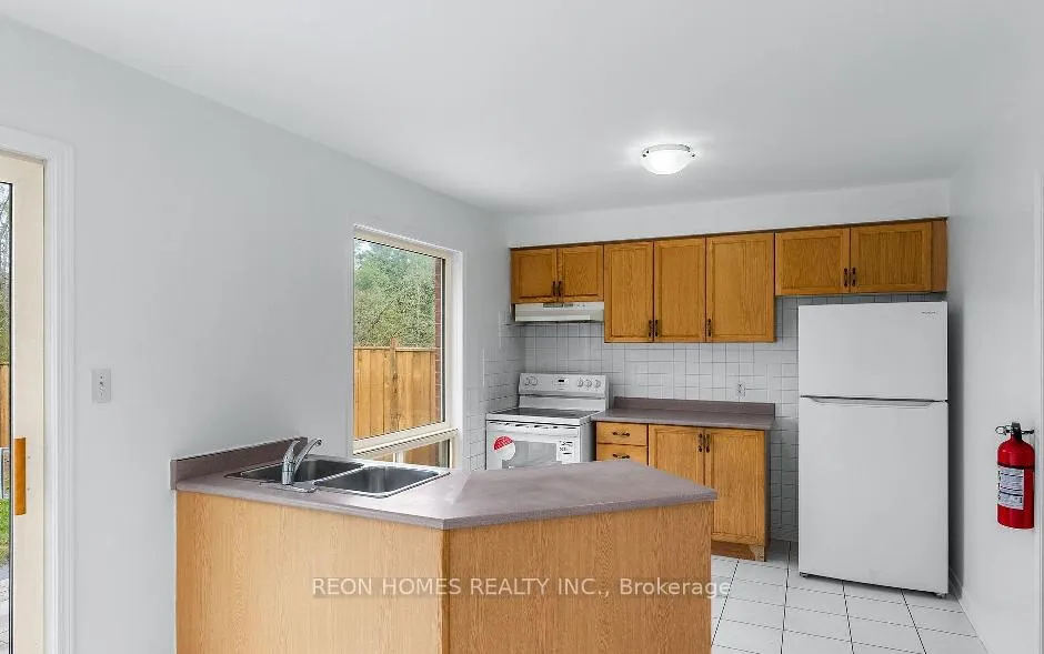 Photo 9 of 1885 Dalhousie Crescent, Oshawa, Samac — HOMEH
