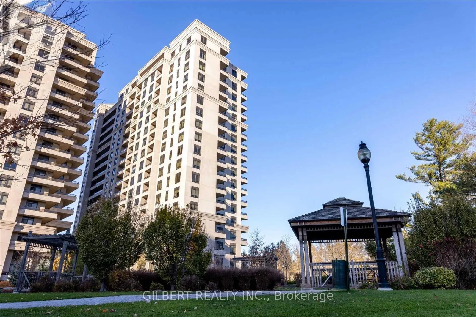 Photo 3 of Unit 907, 9255 Jane Street, Vaughan, Maple — HOMEH
