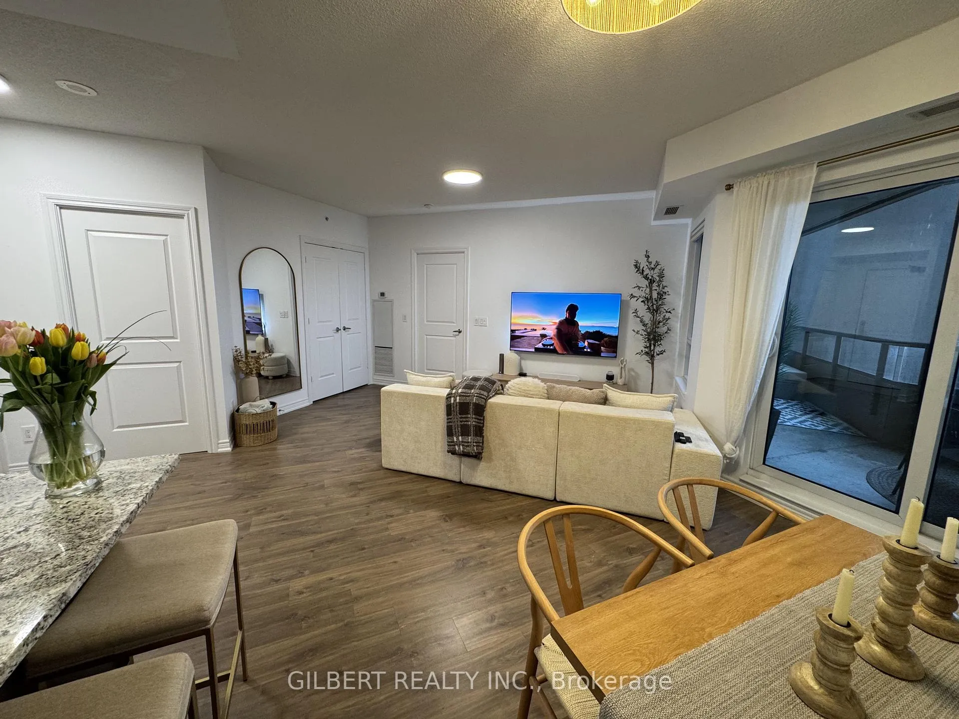 Photo 7 of Unit 907, 9255 Jane Street, Vaughan, Maple — HOMEH