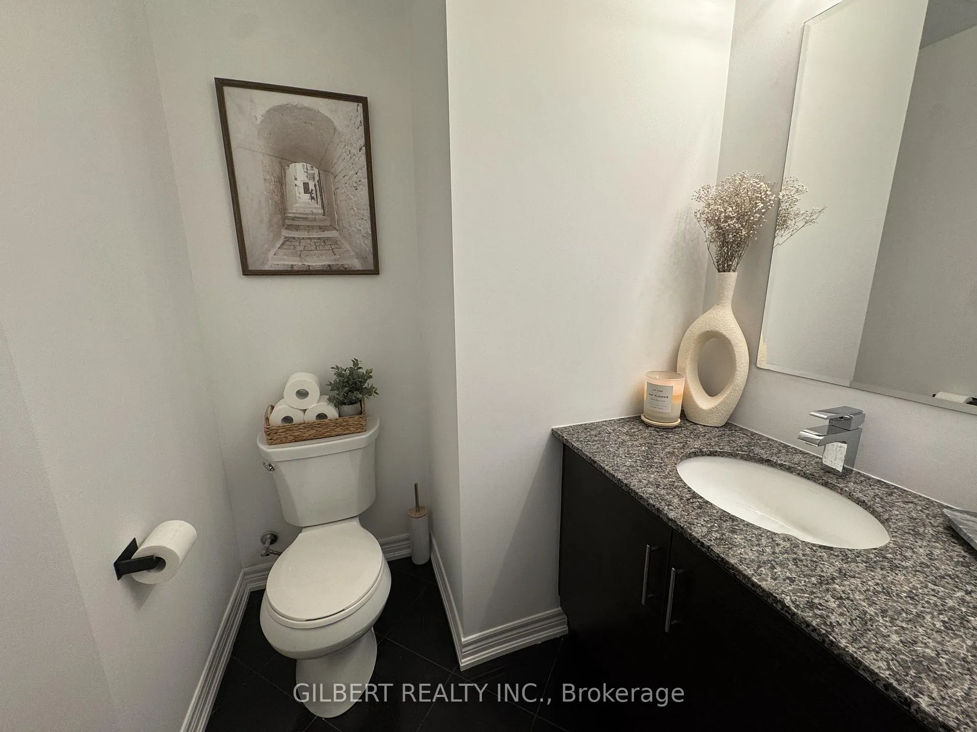 Photo 10 of Unit 907, 9255 Jane Street, Vaughan, Maple — HOMEH