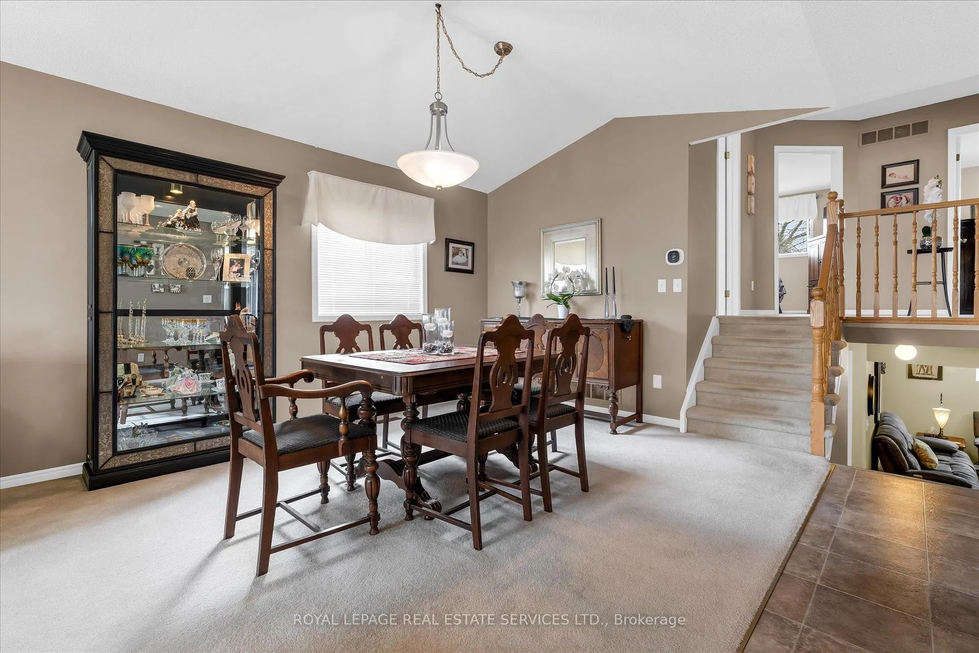 Photo 7 of 67 Loneoak Crescent, Hamilton, Stoney Creek Mountain — HOMEH