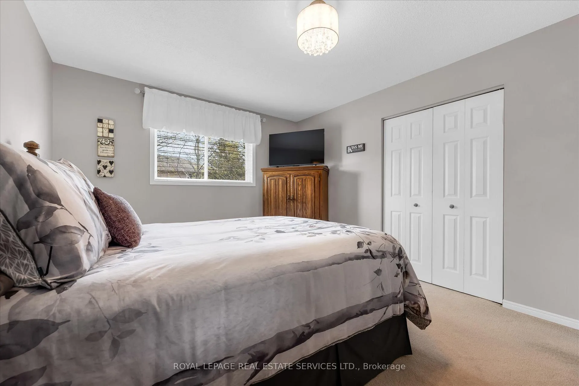Photo 14 of 67 Loneoak Crescent, Hamilton, Stoney Creek Mountain — HOMEH