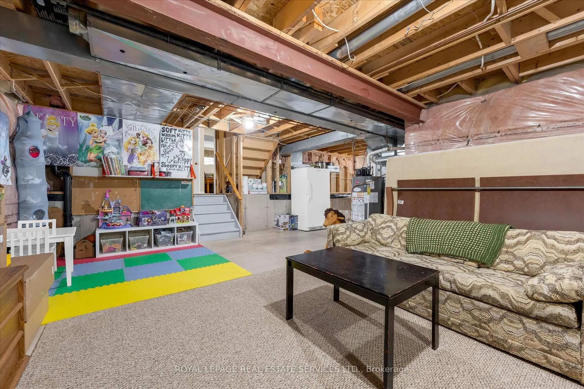 Photo 26 of 67 Loneoak Crescent, Hamilton, Stoney Creek Mountain — HOMEH