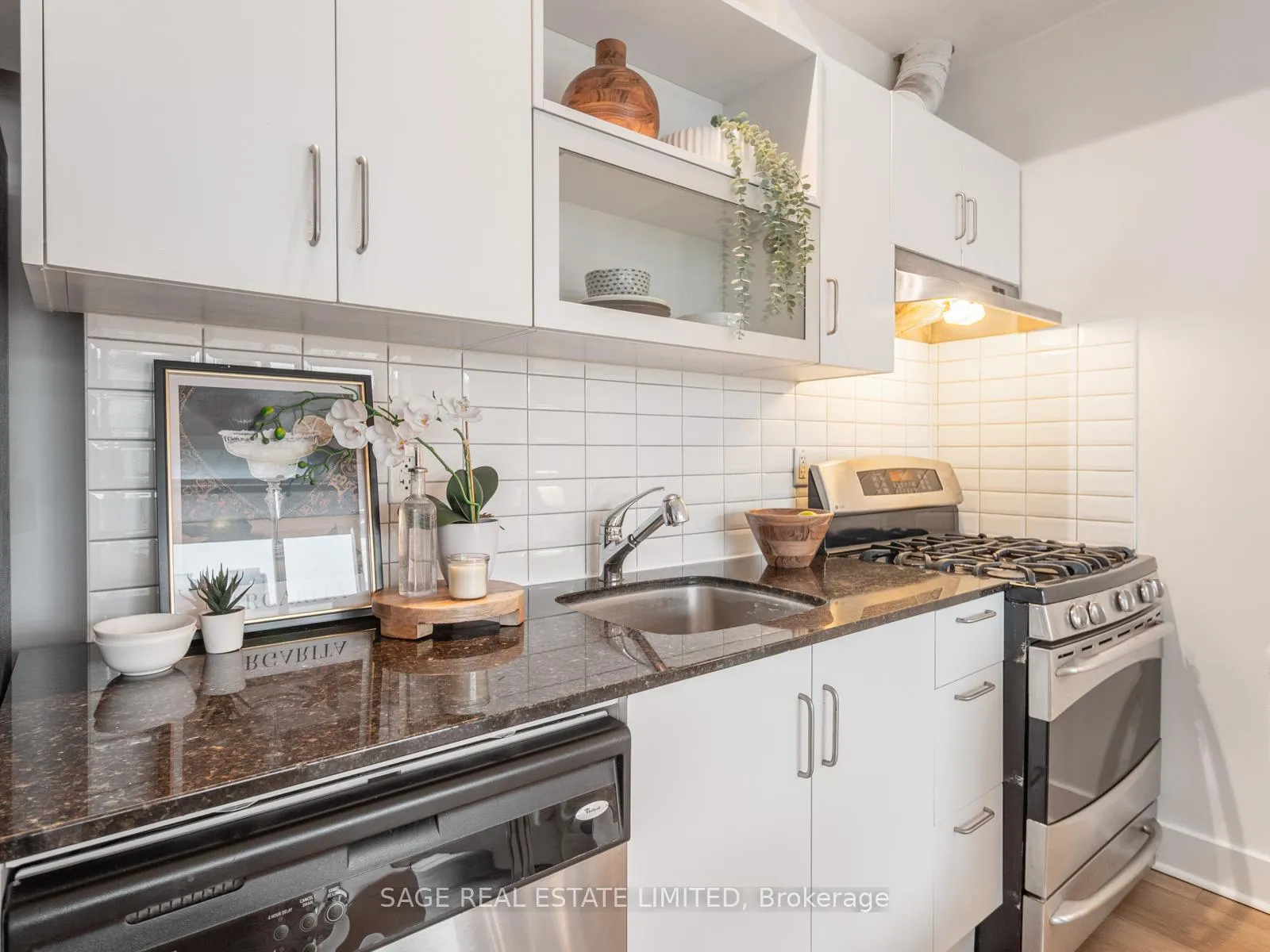 Photo 17 of Unit 811, 233 Carlaw Avenue, Toronto, South Riverdale — HOMEH