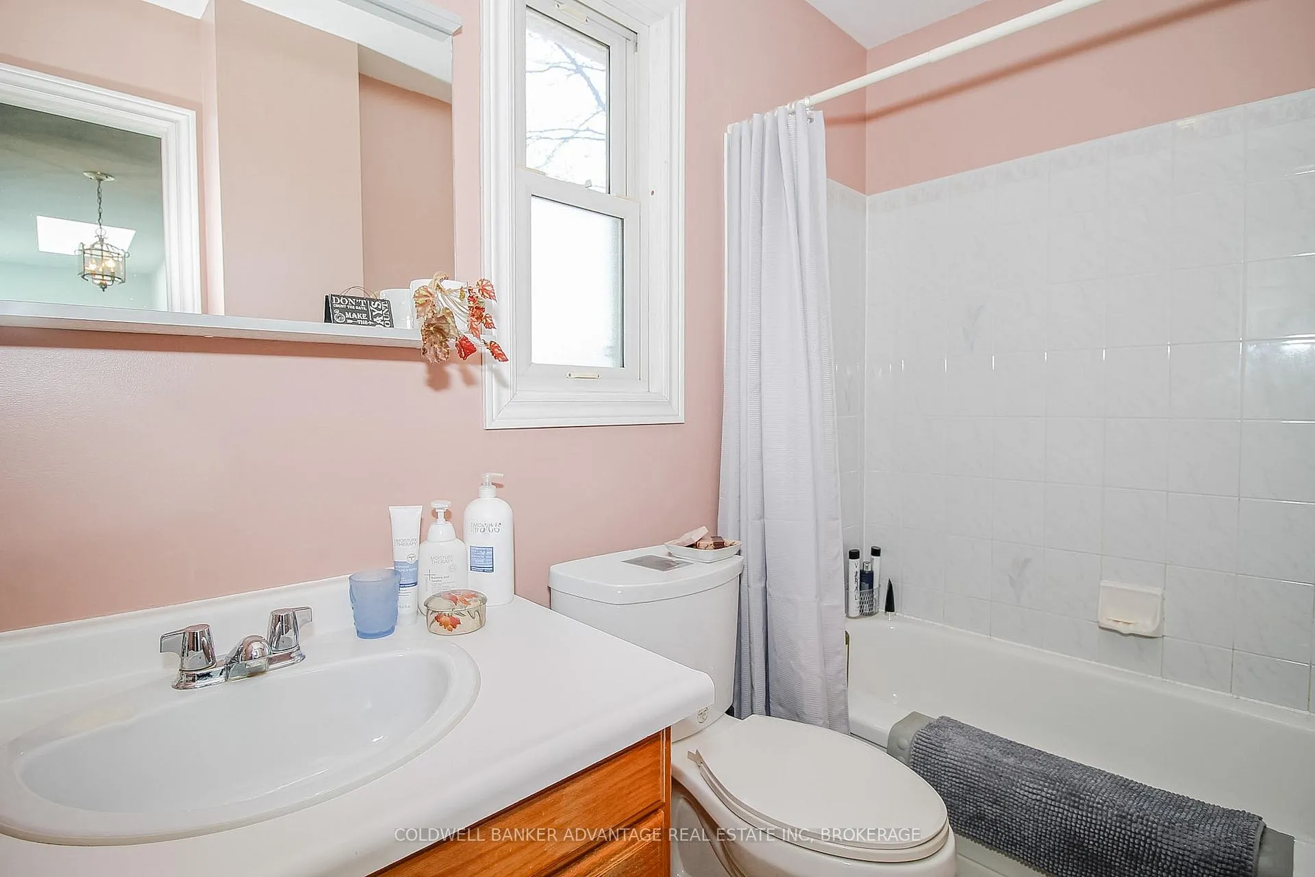 Photo 25 of 628 Clare Avenue, Welland, N. Welland — HOMEH