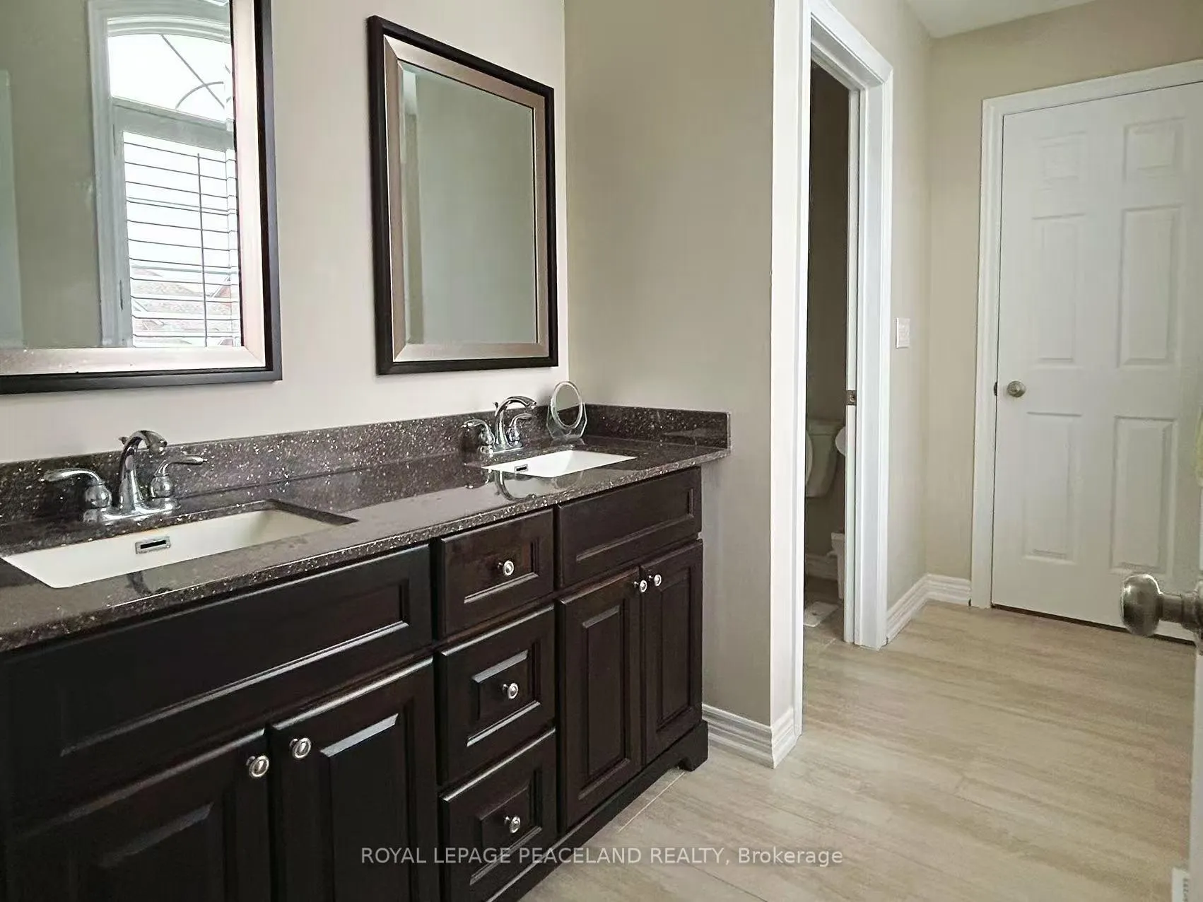 Photo 12 of 23 Halldorson Avenue, Aurora, Bayview Northeast — HOMEH