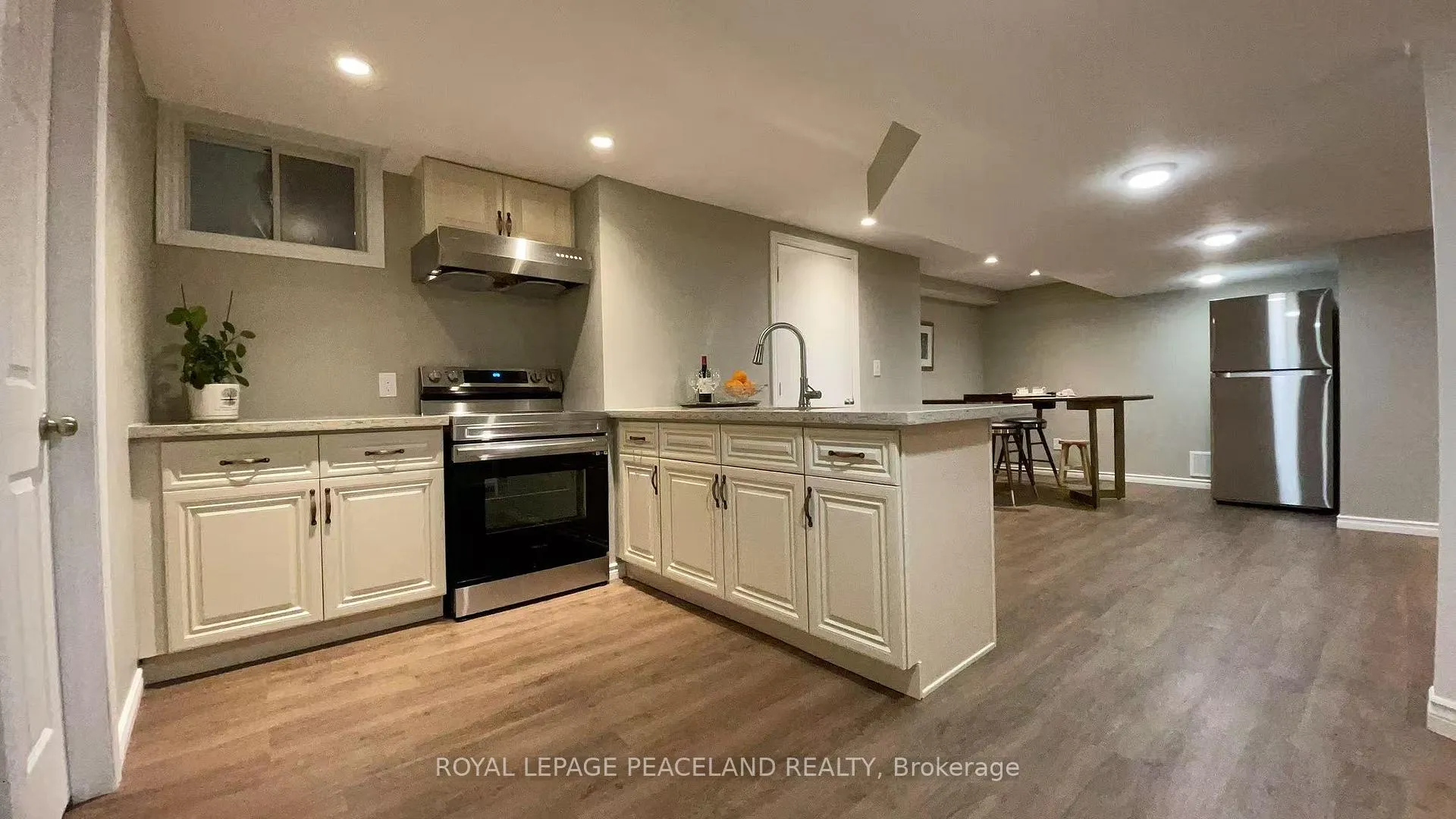 Photo 16 of 23 Halldorson Avenue, Aurora, Bayview Northeast — HOMEH