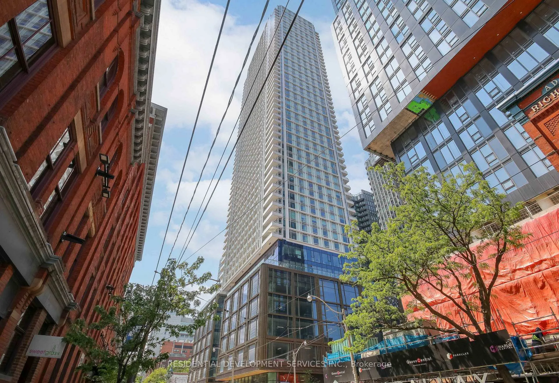 Front of Unit 1007, 88 Queen Street