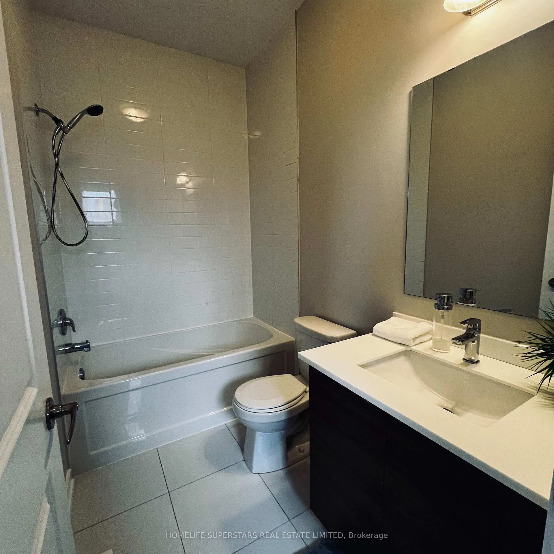Photo 16 of 169 Sabina Drive, Oakville, Glenorchy — HOMEH