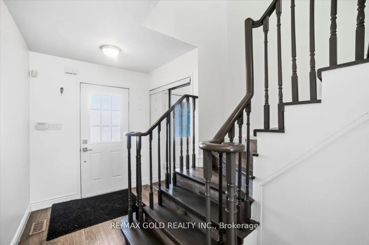 Photo 2 of 51 Bradley Avenue, Hamilton, Binbrook — HOMEH