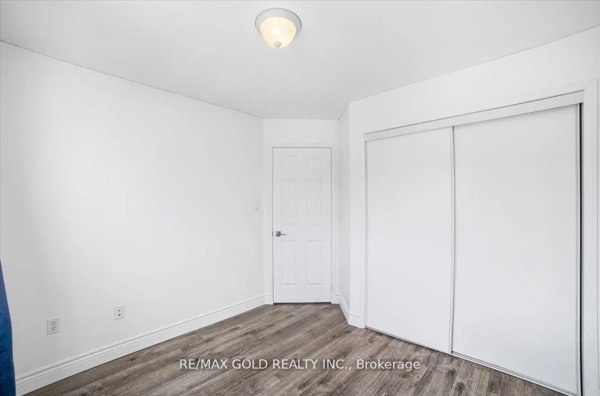 Photo 18 of 51 Bradley Avenue, Hamilton, Binbrook — HOMEH