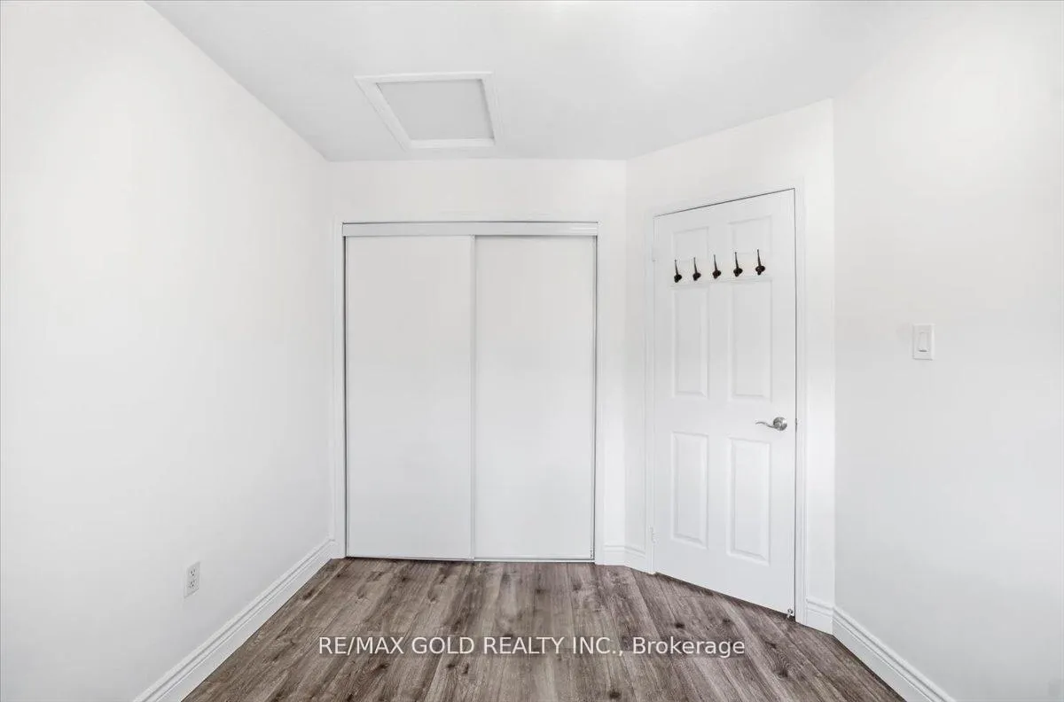Photo 21 of 51 Bradley Avenue, Hamilton, Binbrook — HOMEH