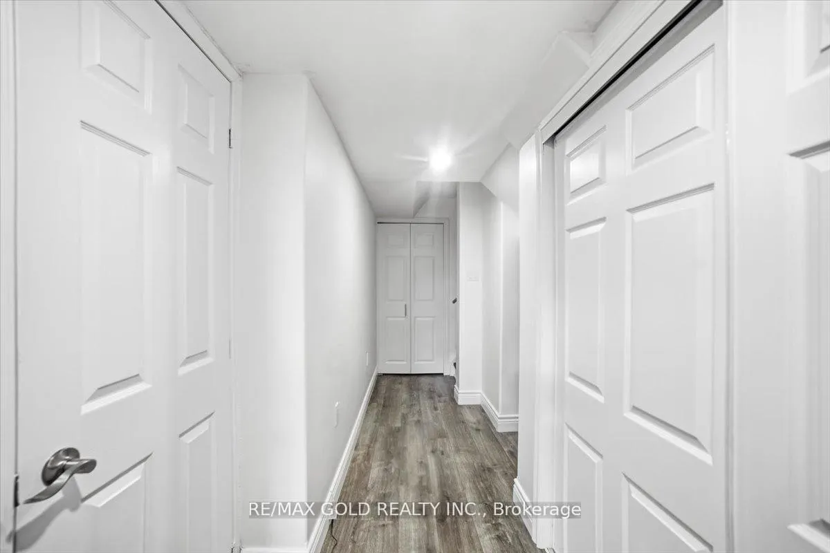Photo 23 of 51 Bradley Avenue, Hamilton, Binbrook — HOMEH