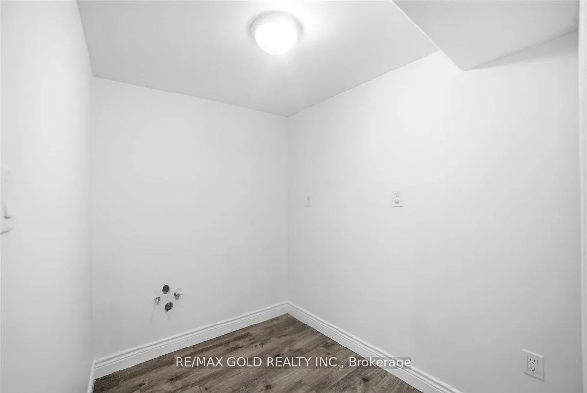 Photo 28 of 51 Bradley Avenue, Hamilton, Binbrook — HOMEH