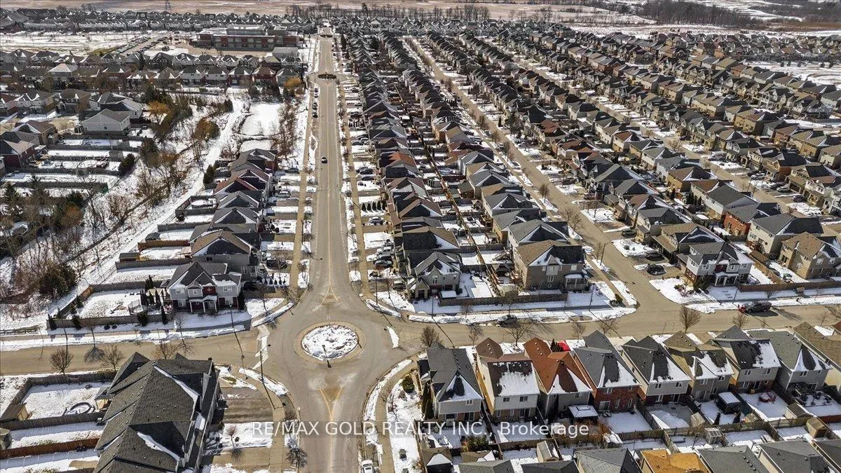 Photo 31 of 51 Bradley Avenue, Hamilton, Binbrook — HOMEH