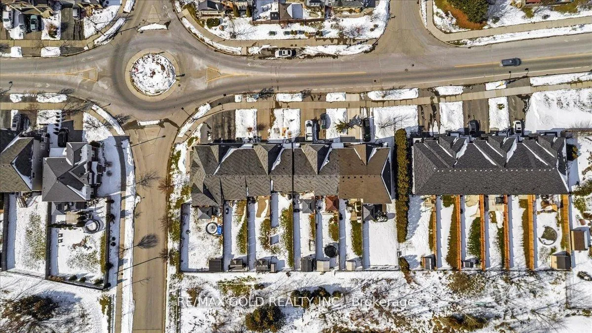 Photo 32 of 51 Bradley Avenue, Hamilton, Binbrook — HOMEH