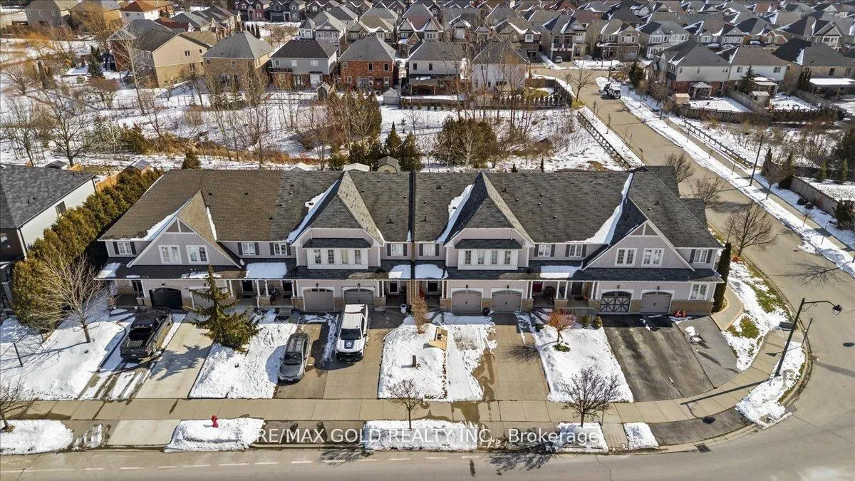 Photo 33 of 51 Bradley Avenue, Hamilton, Binbrook — HOMEH