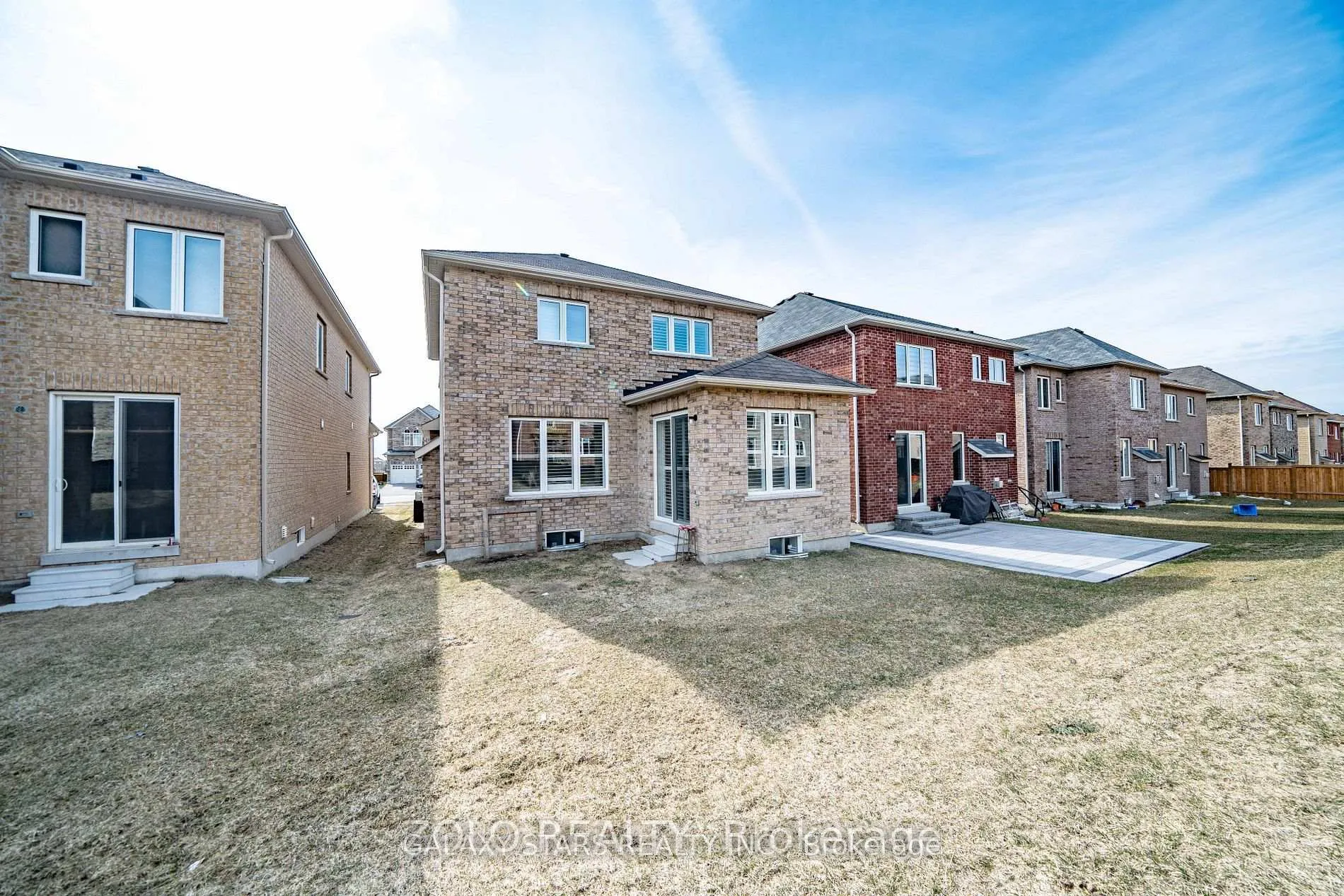Photo 3 of Unit Upper Floor, 1869 Castlepoint Drive, Oshawa, Taunton — HOMEH