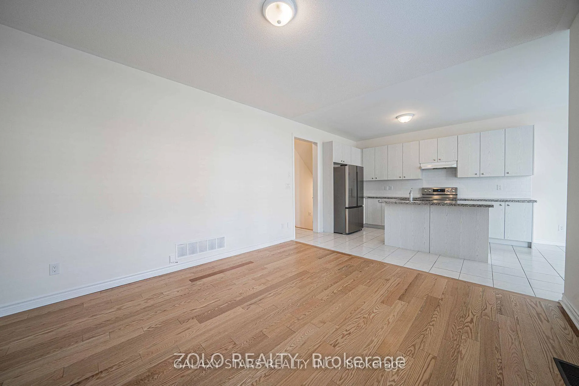 Photo 12 of Unit Upper Floor, 1869 Castlepoint Drive, Oshawa, Taunton — HOMEH