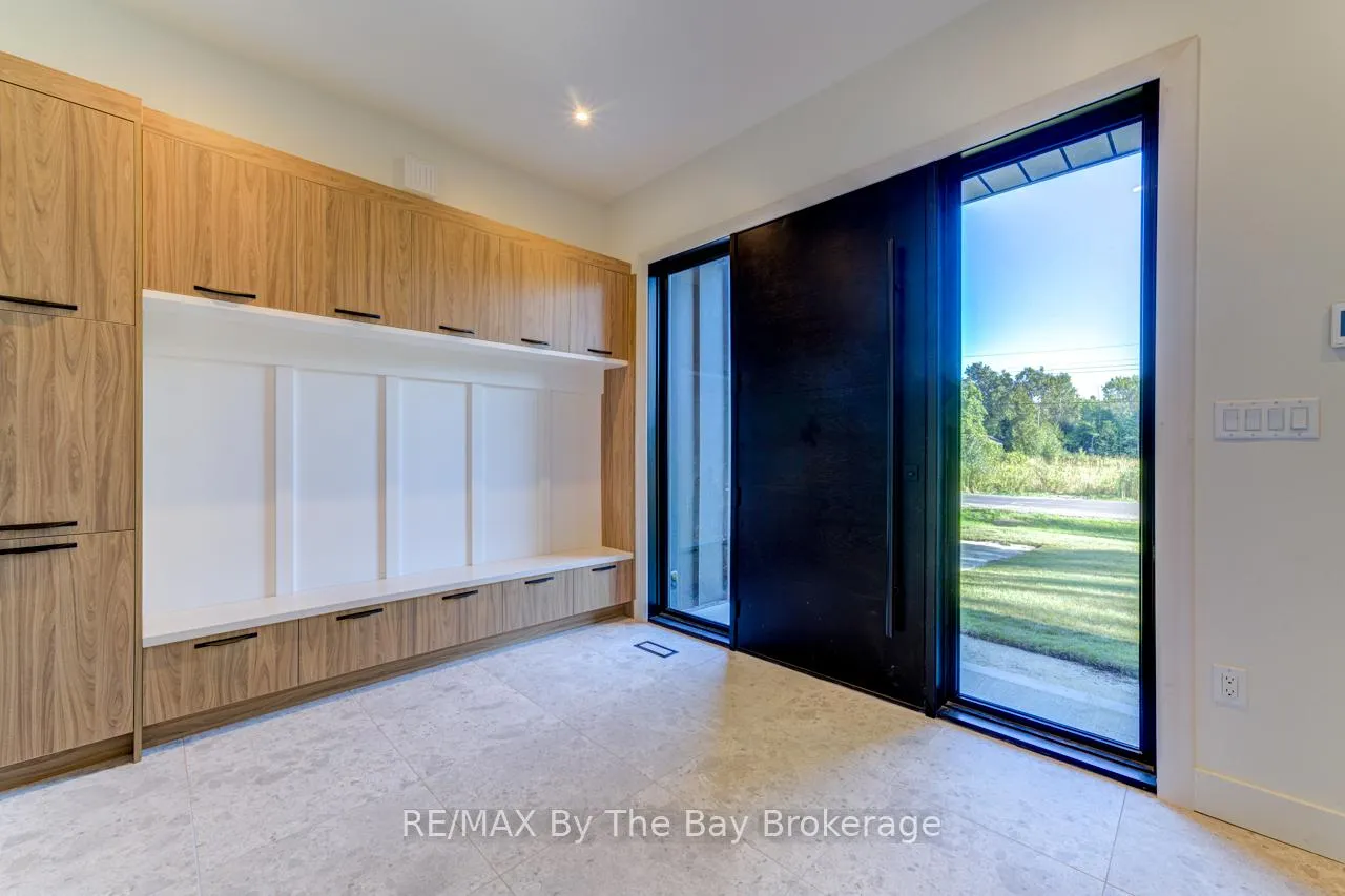 Photo 4 of 49 Broadview Street, Collingwood — HOMEH