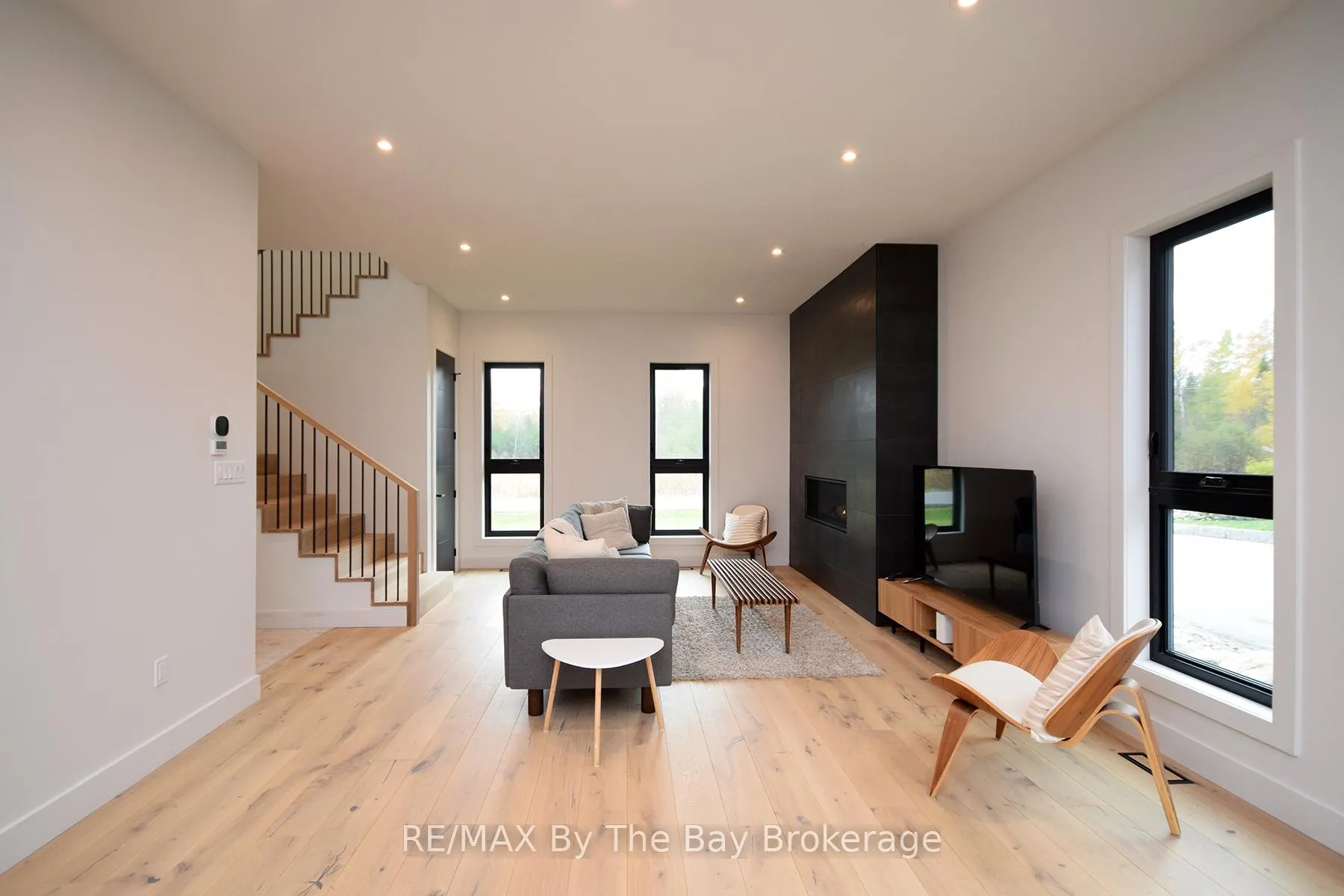 Photo 6 of 49 Broadview Street, Collingwood — HOMEH