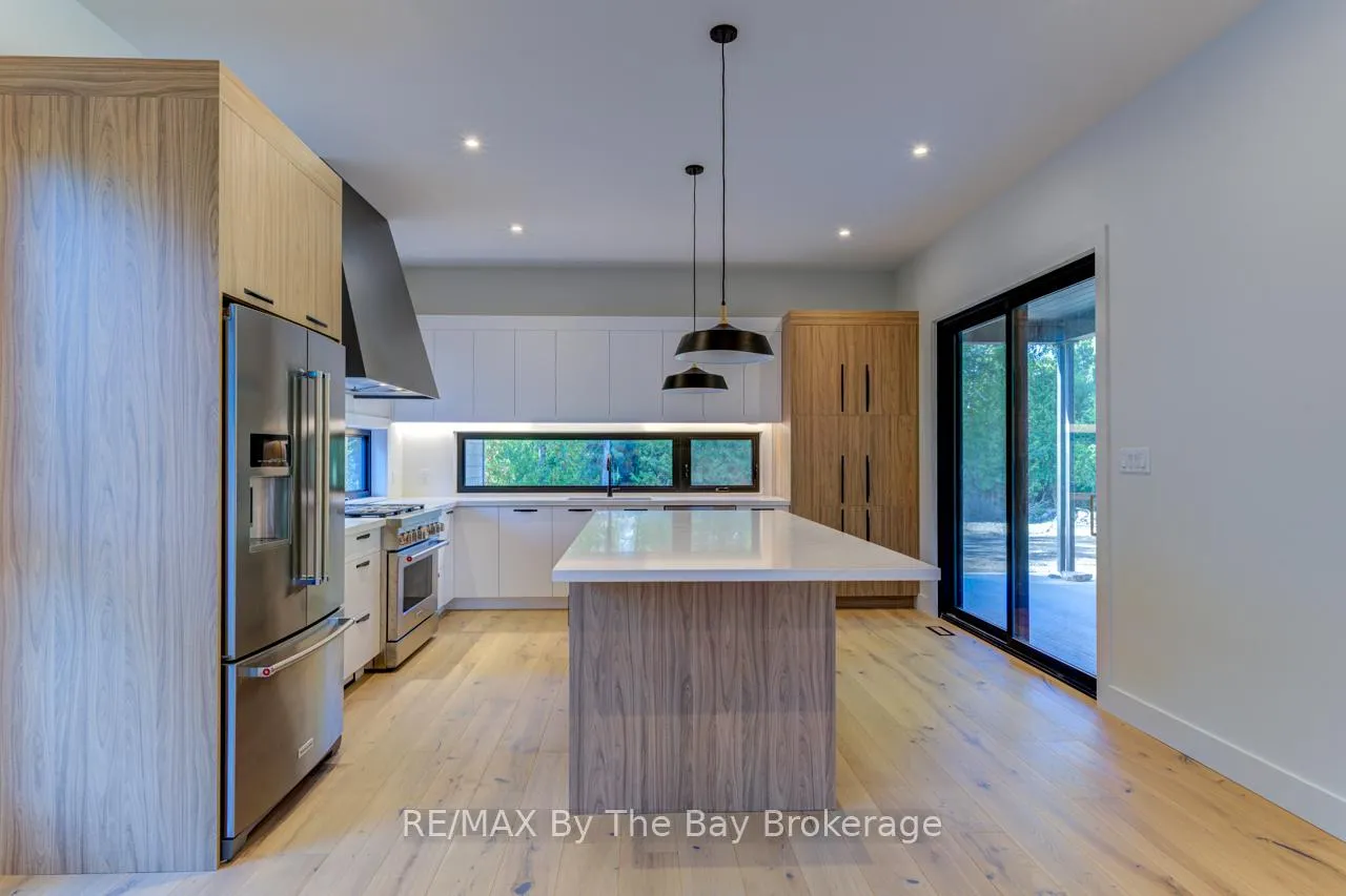 Photo 8 of 49 Broadview Street, Collingwood — HOMEH