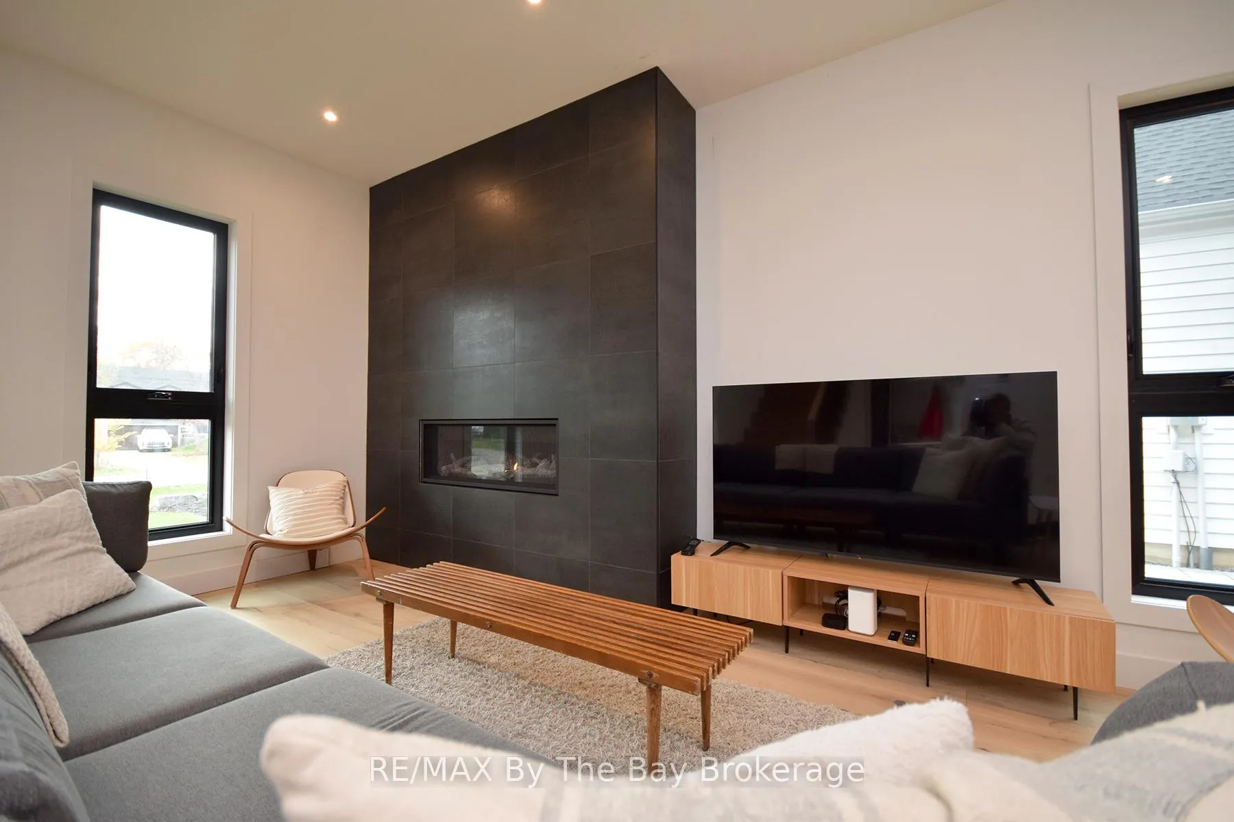 Photo 17 of 49 Broadview Street, Collingwood — HOMEH