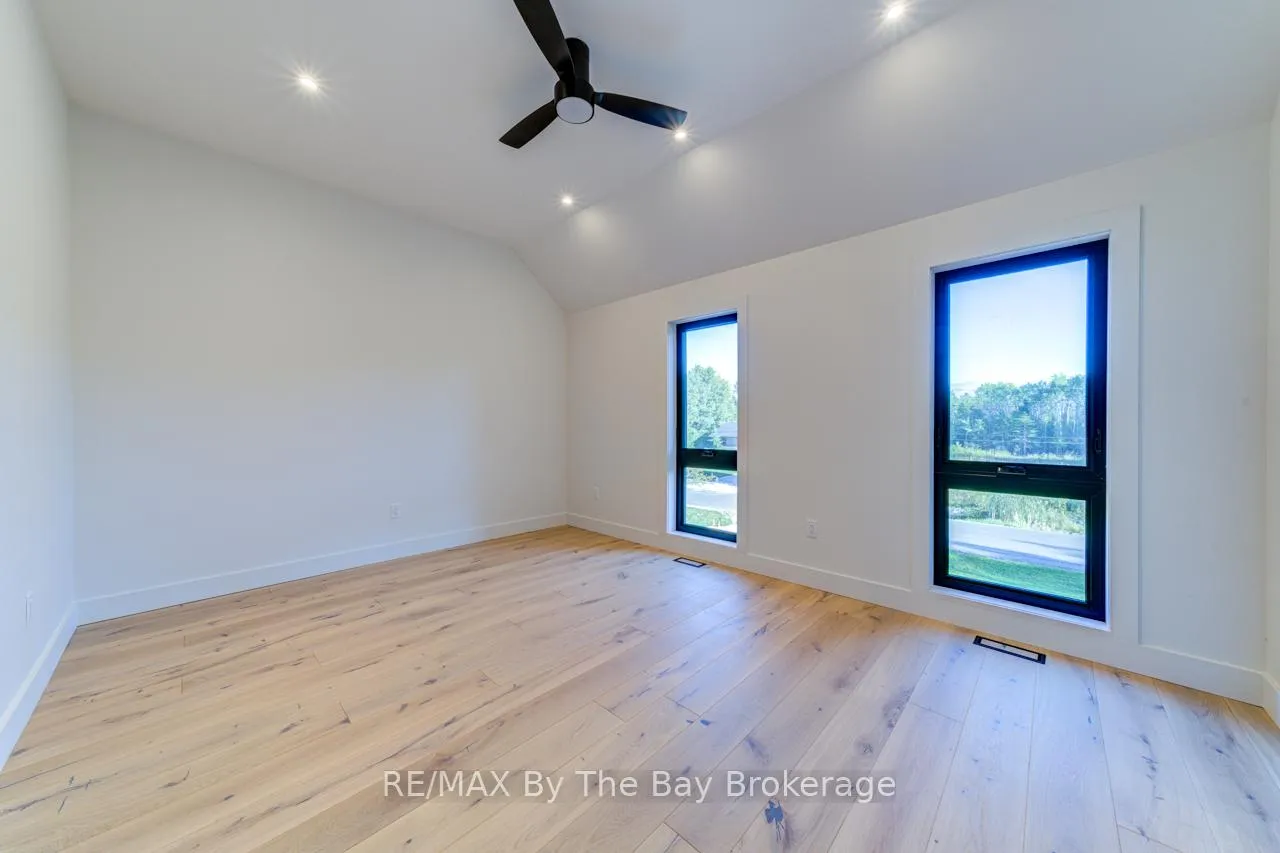 Photo 22 of 49 Broadview Street, Collingwood — HOMEH