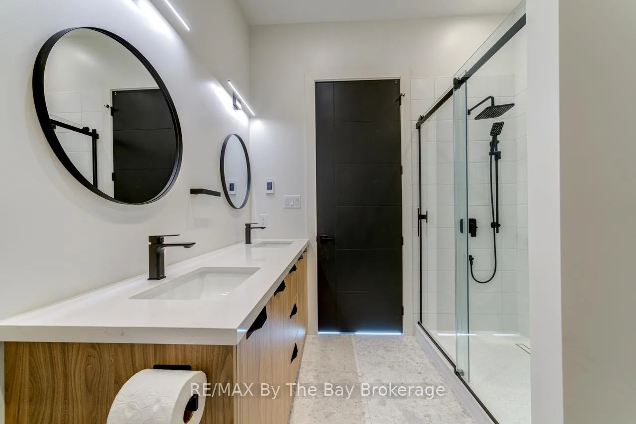 Photo 26 of 49 Broadview Street, Collingwood — HOMEH