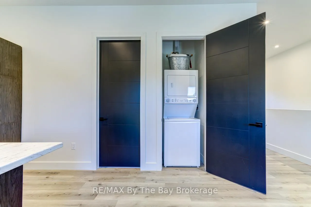Photo 43 of 49 Broadview Street, Collingwood — HOMEH