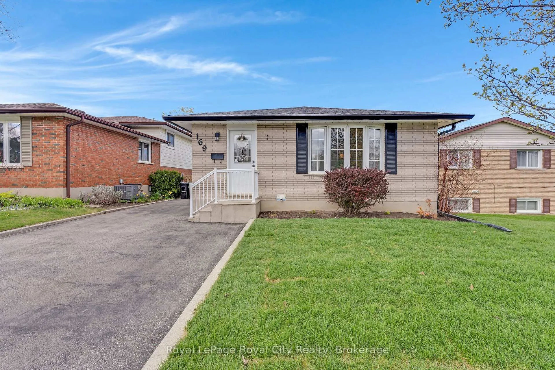 Photo 1 of 169 Johanna Drive, Cambridge — HOMEH