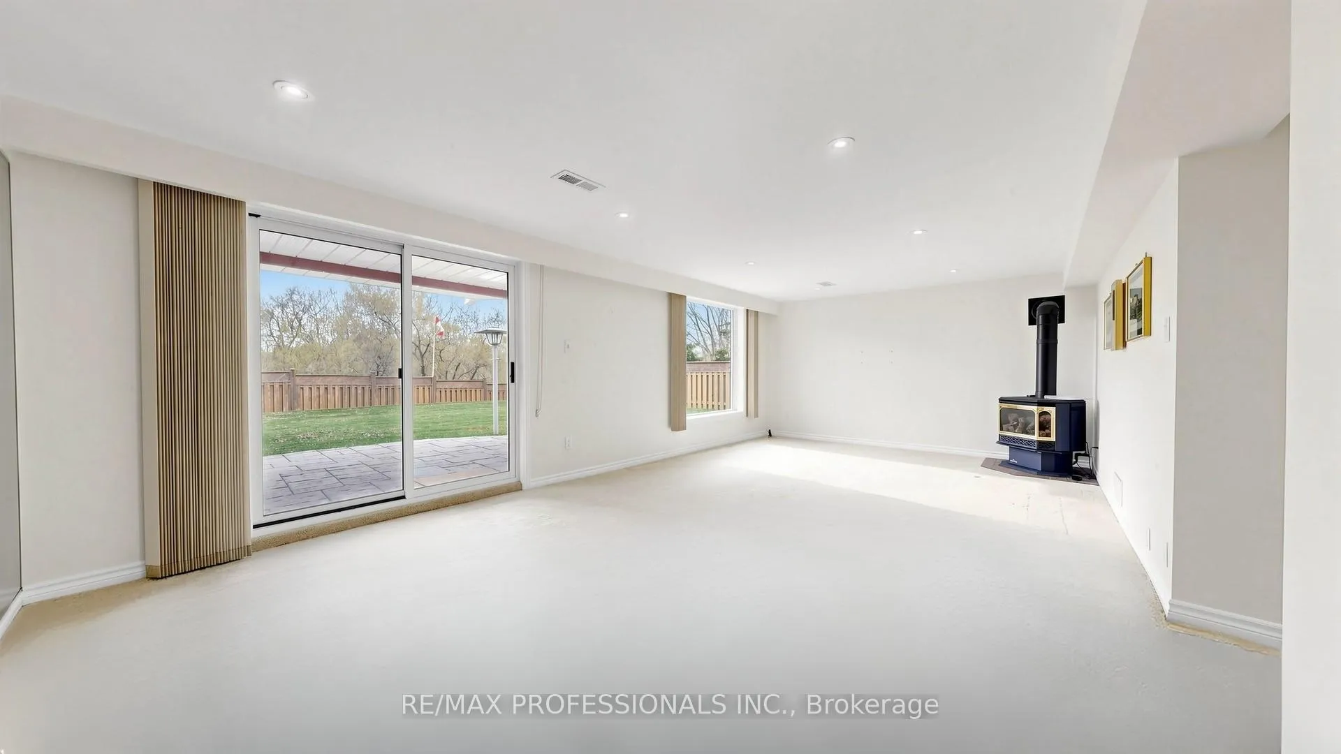 Photo 14 of 117 Mercury Road, Etobicoke, West Humber-Clairville — HOMEH