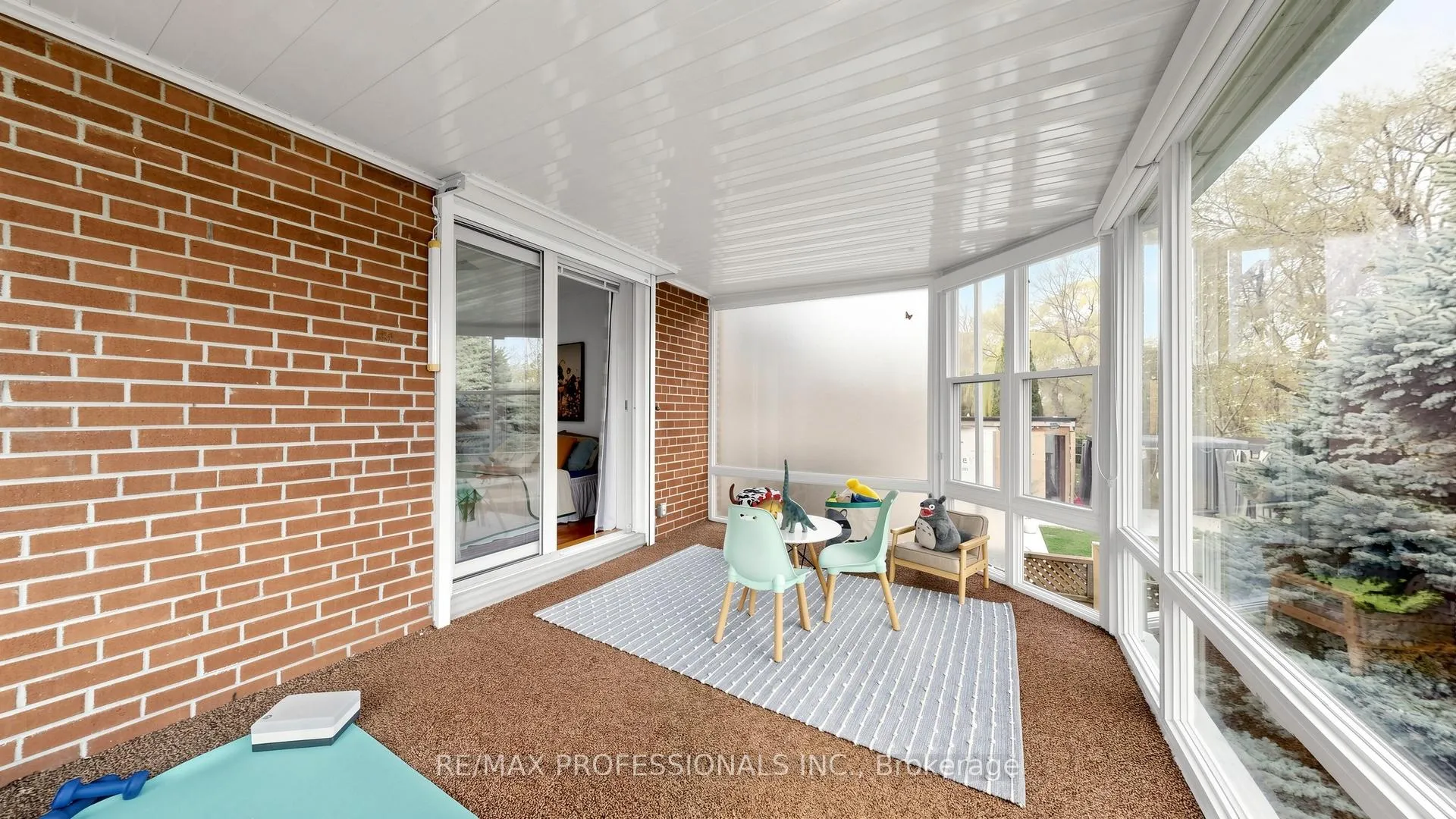 Photo 17 of 117 Mercury Road, Etobicoke, West Humber-Clairville — HOMEH
