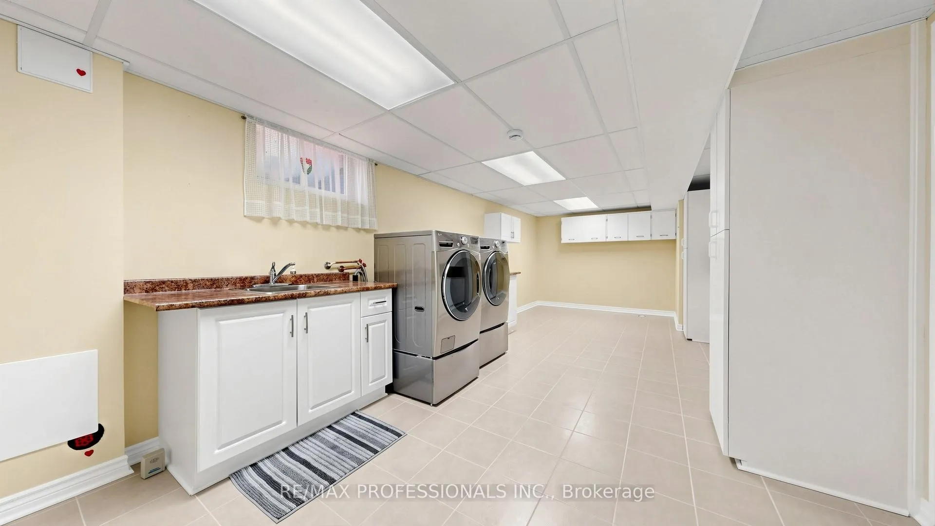 Photo 22 of 117 Mercury Road, Etobicoke, West Humber-Clairville — HOMEH