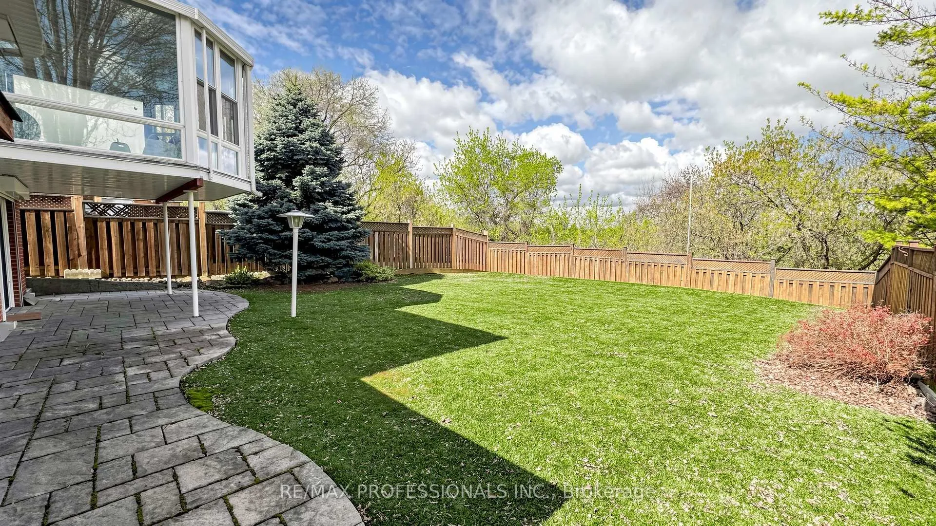 Photo 26 of 117 Mercury Road, Etobicoke, West Humber-Clairville — HOMEH