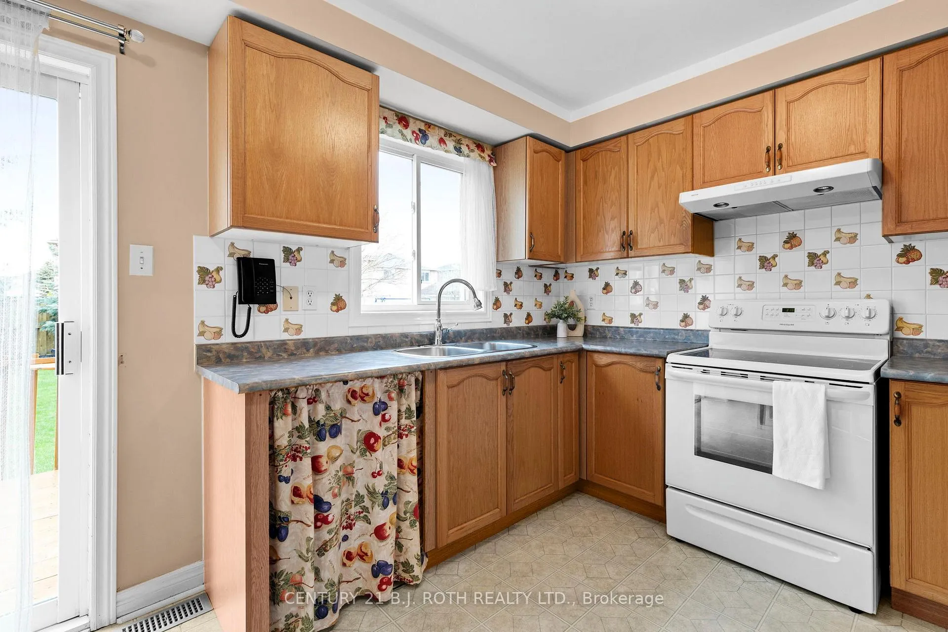 Photo 11 of 119 Holly Meadow Road, Barrie, Holly — HOMEH
