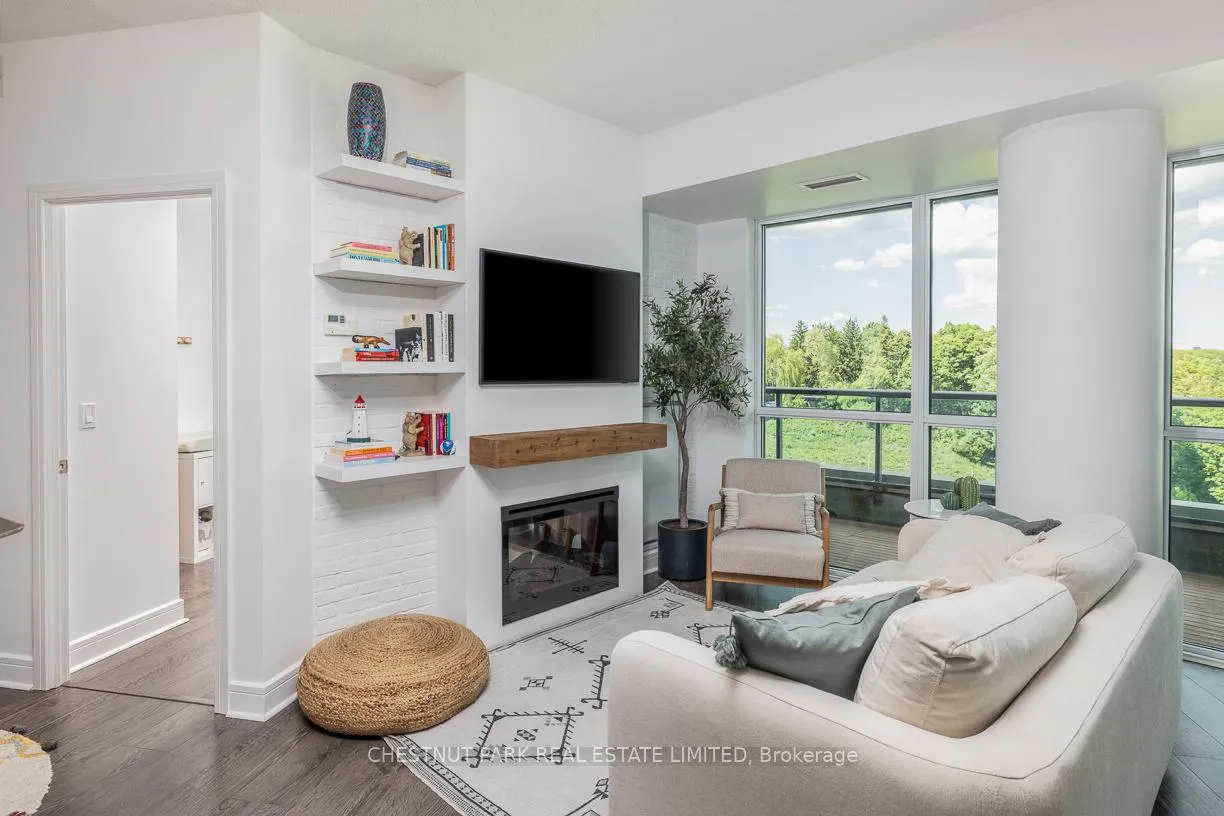 Photo 3 of Unit 306, 35 Brian Peck Crescent, Toronto, Thorncliffe Park — HOMEH