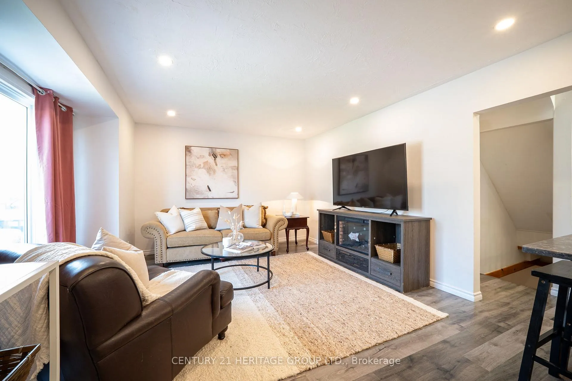 Photo 7 of 18 Armstrong Avenue, Hamilton, McQuesten — HOMEH