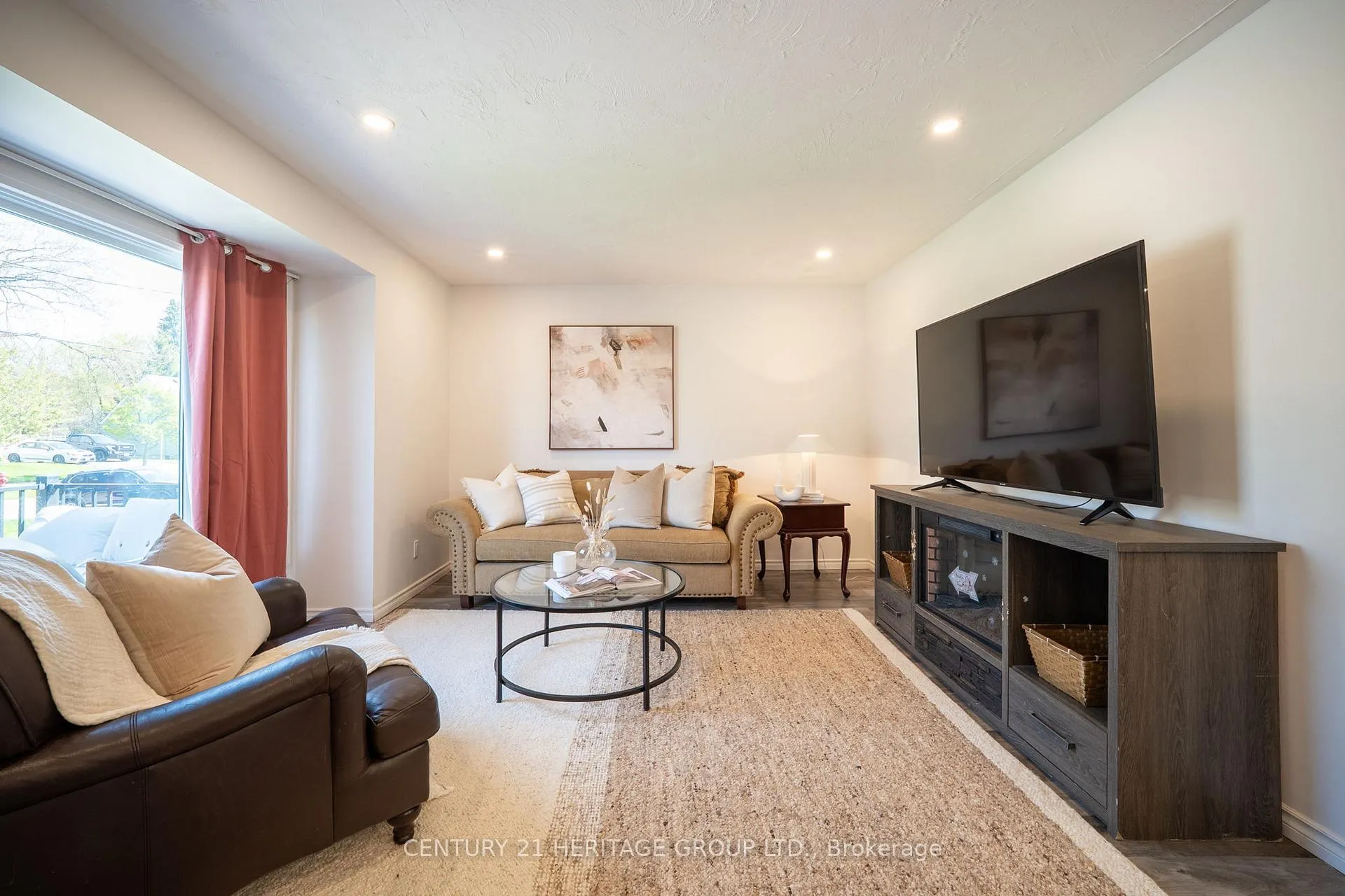 Photo 12 of 18 Armstrong Avenue, Hamilton, McQuesten — HOMEH