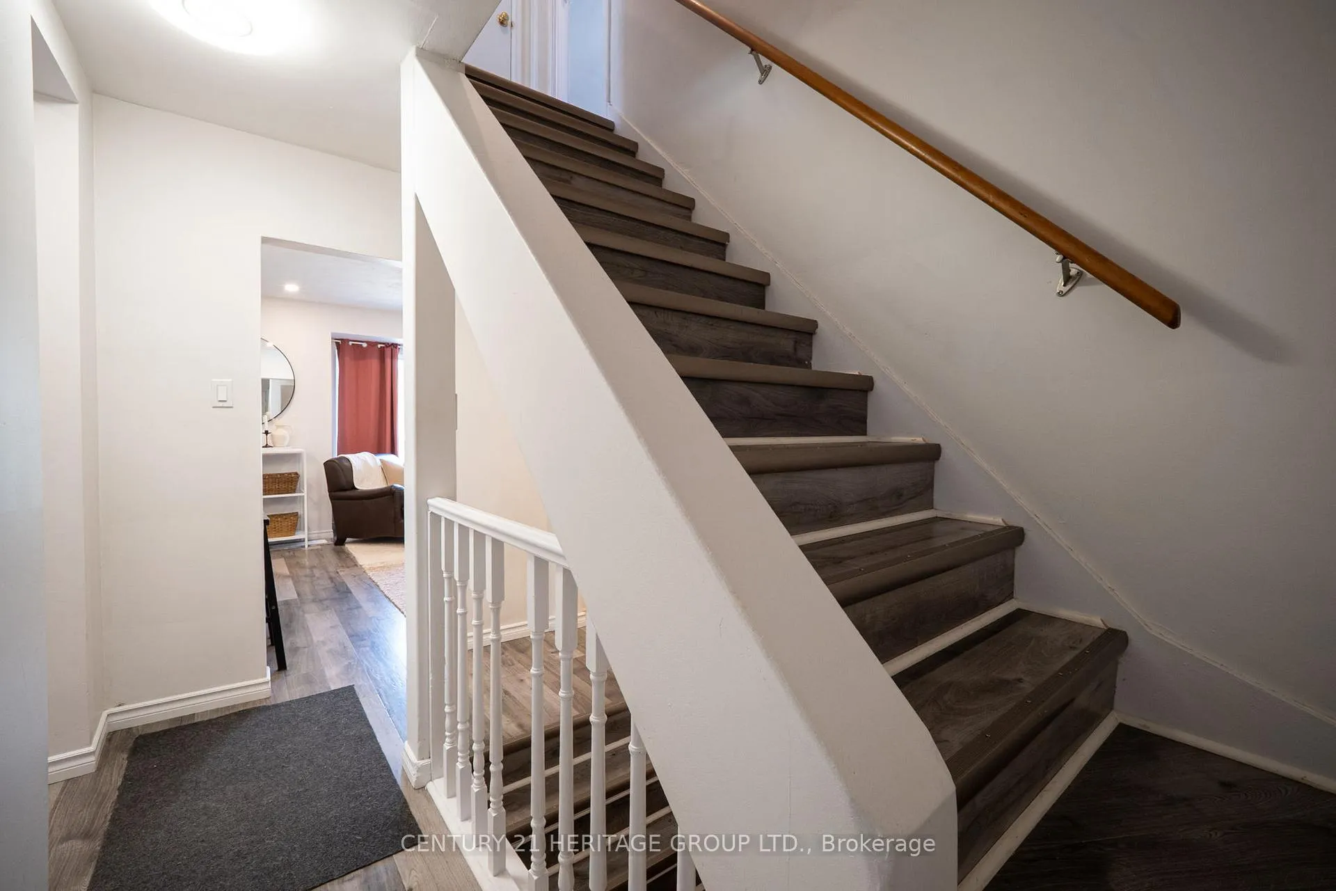 Photo 28 of 18 Armstrong Avenue, Hamilton, McQuesten — HOMEH