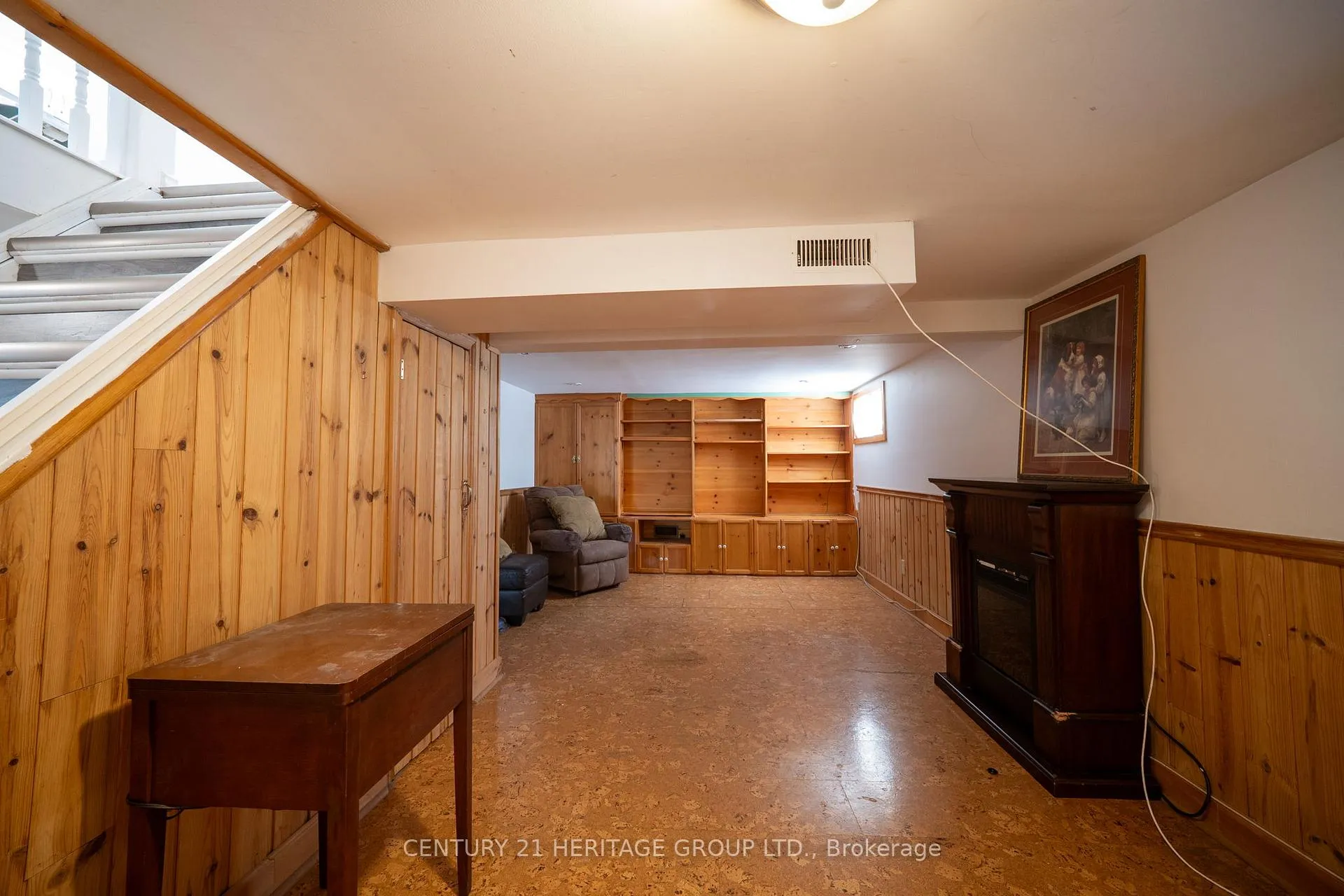 Photo 35 of 18 Armstrong Avenue, Hamilton, McQuesten — HOMEH