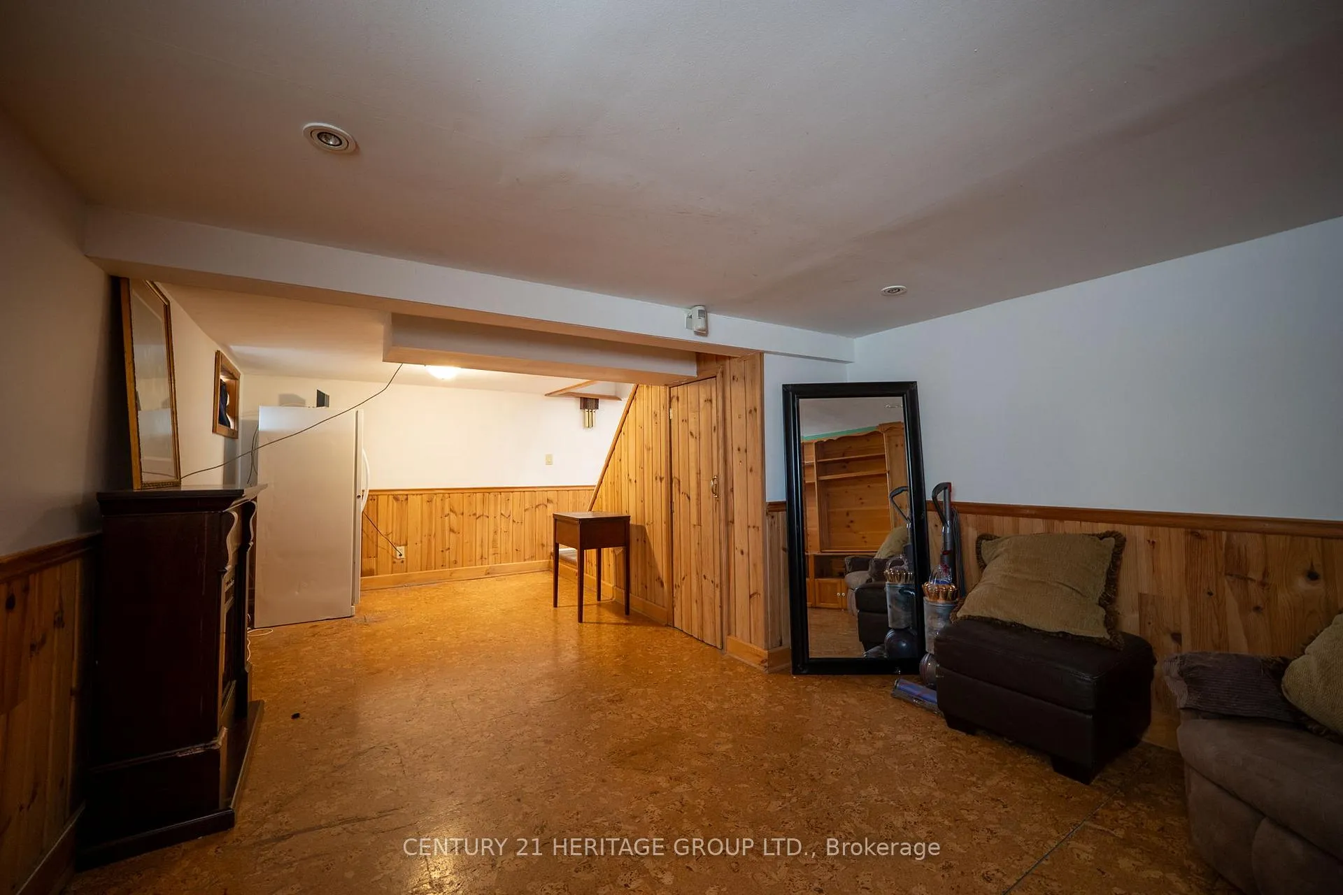 Photo 37 of 18 Armstrong Avenue, Hamilton, McQuesten — HOMEH