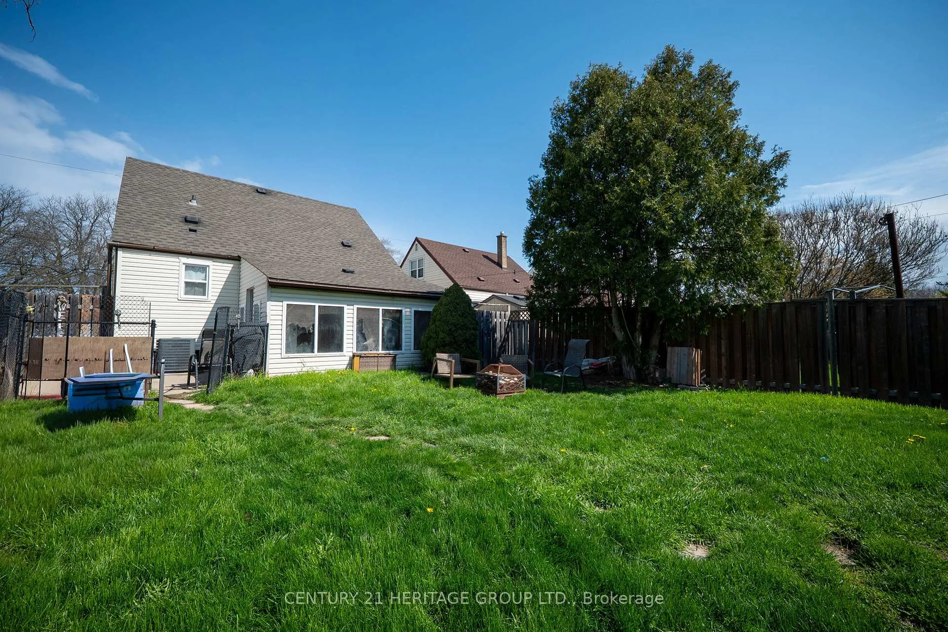 Photo 41 of 18 Armstrong Avenue, Hamilton, McQuesten — HOMEH