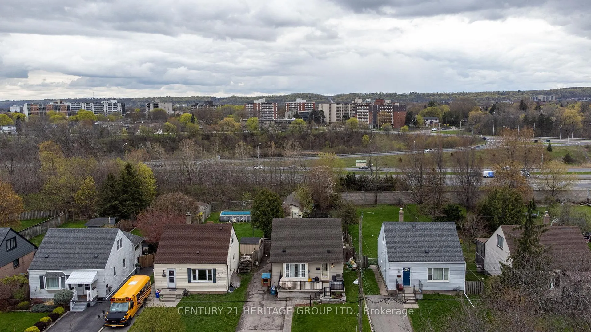 Photo 43 of 18 Armstrong Avenue, Hamilton, McQuesten — HOMEH