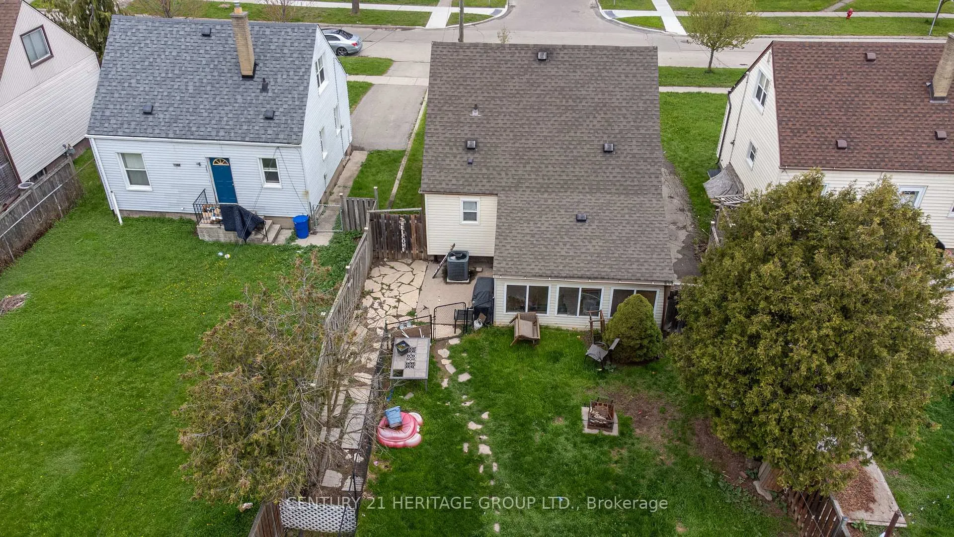 Photo 45 of 18 Armstrong Avenue, Hamilton, McQuesten — HOMEH