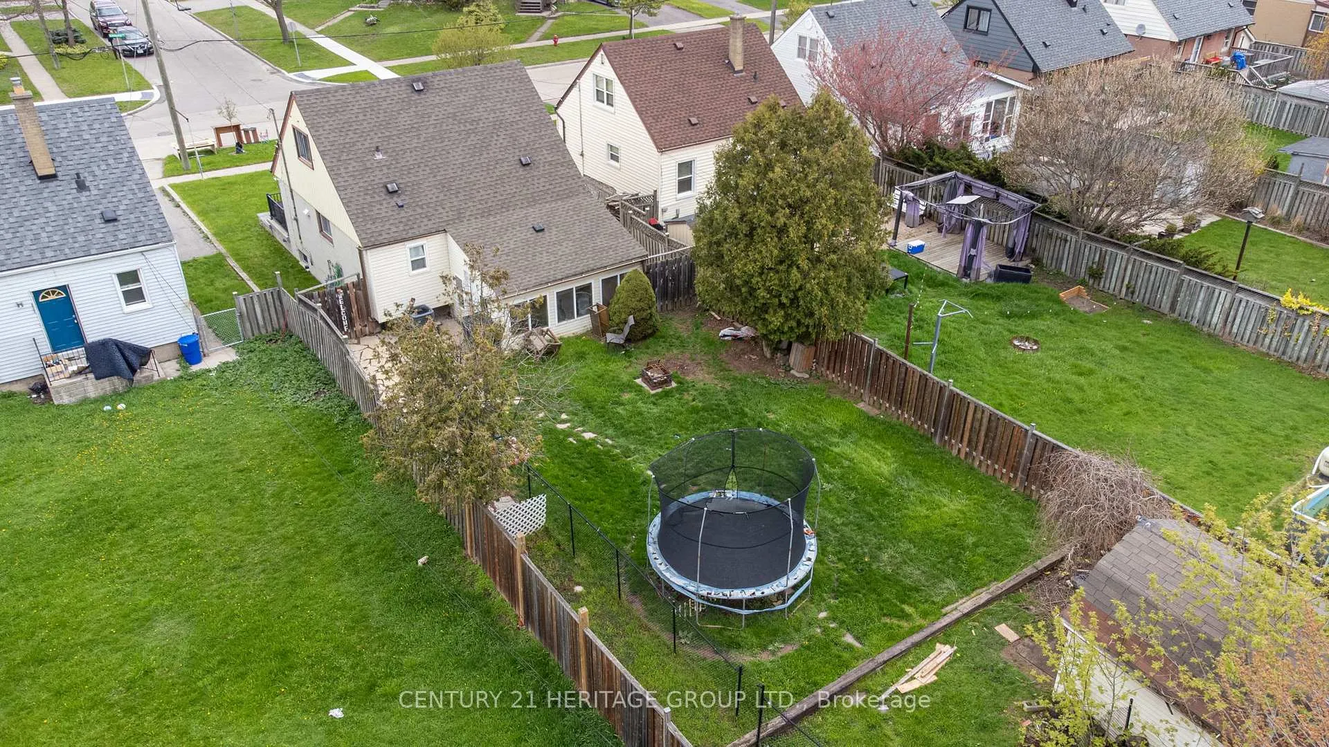 Photo 46 of 18 Armstrong Avenue, Hamilton, McQuesten — HOMEH