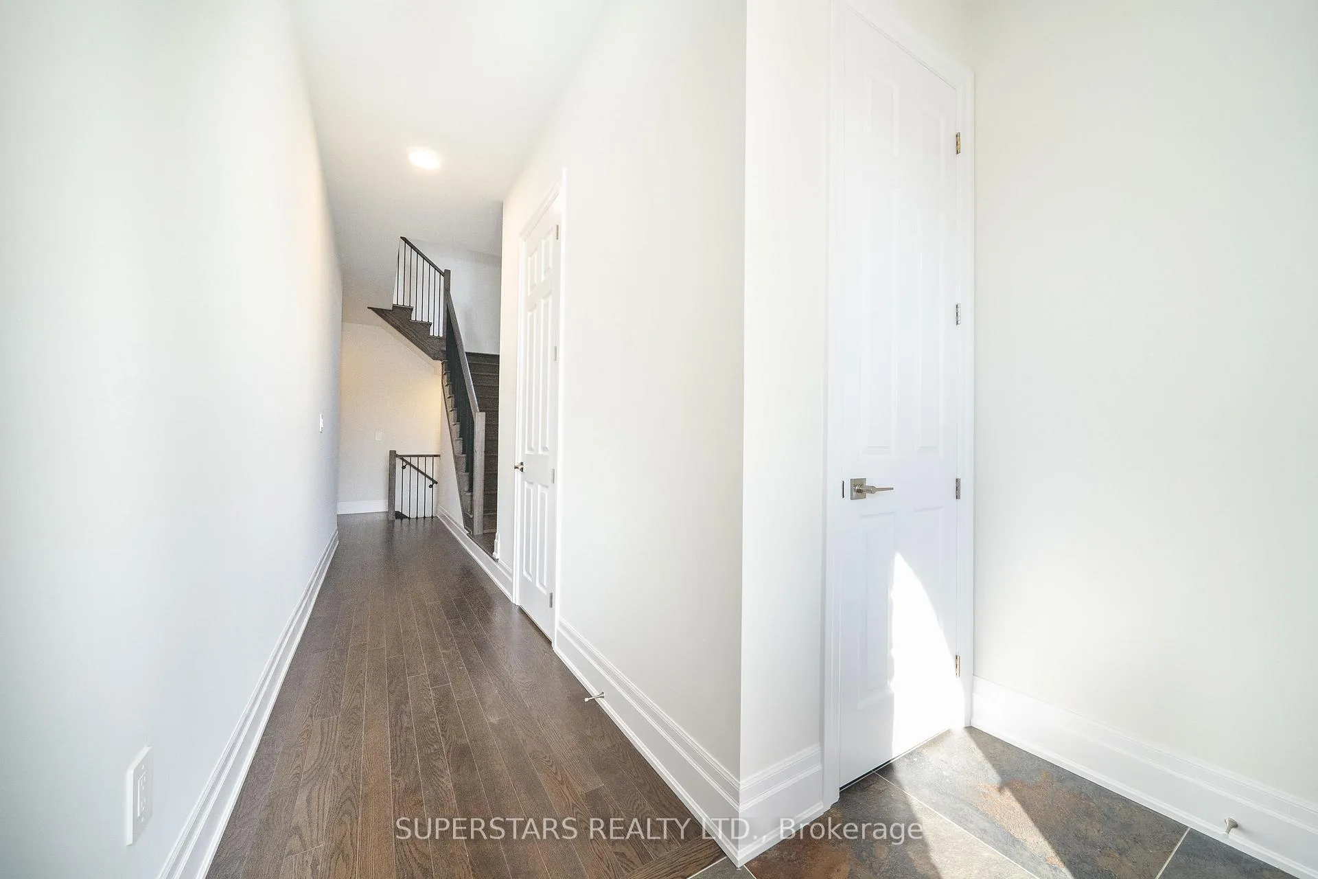 Photo 3 of 215 Archerhill Circle, Aurora, Aurora Grove — HOMEH