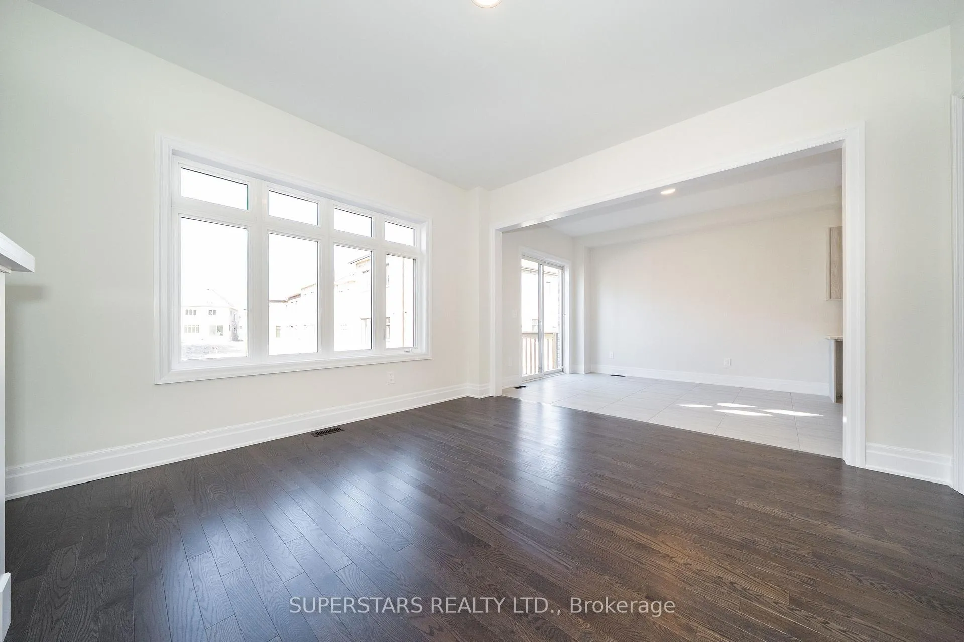 Photo 5 of 215 Archerhill Circle, Aurora, Aurora Grove — HOMEH