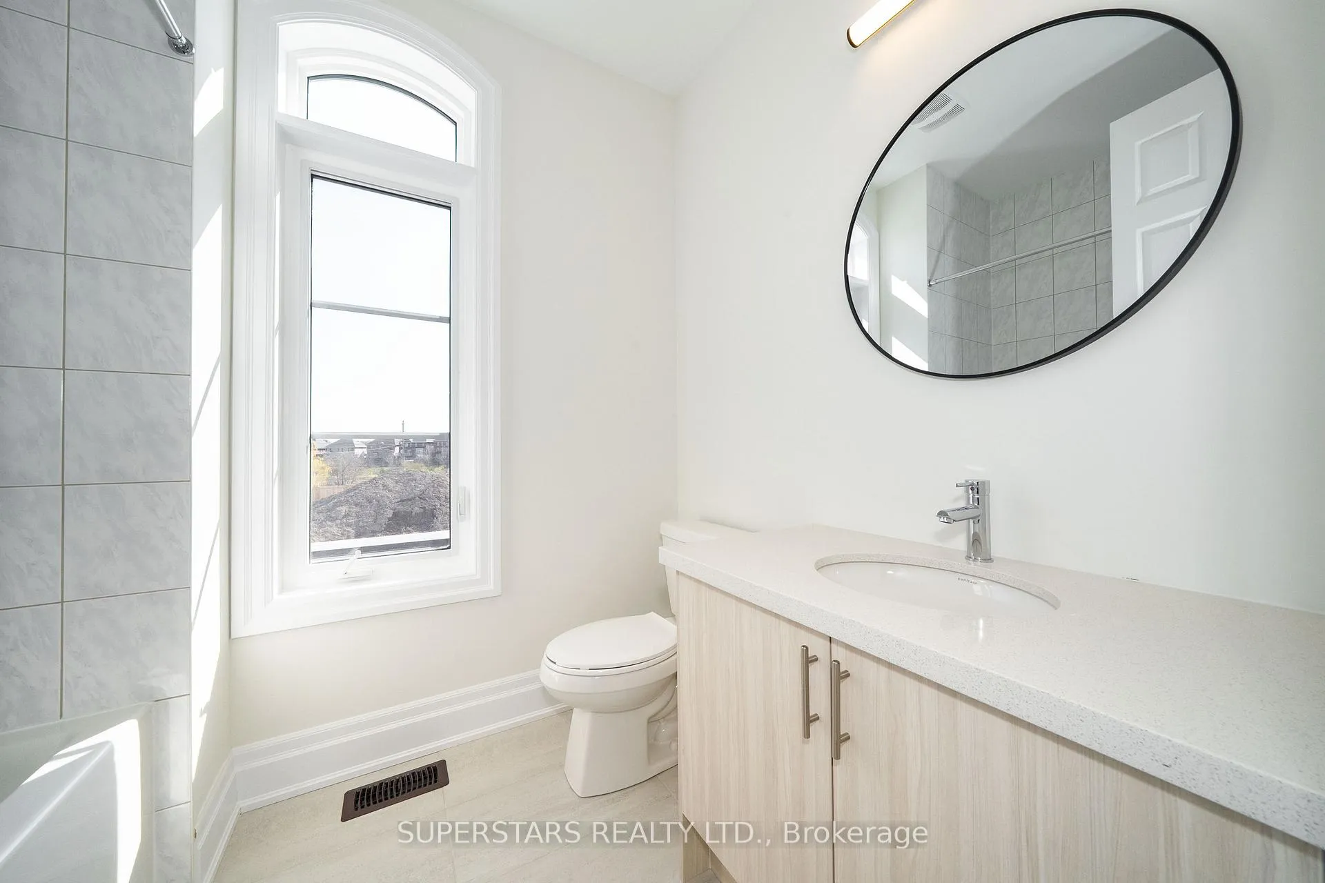 Photo 24 of 215 Archerhill Circle, Aurora, Aurora Grove — HOMEH